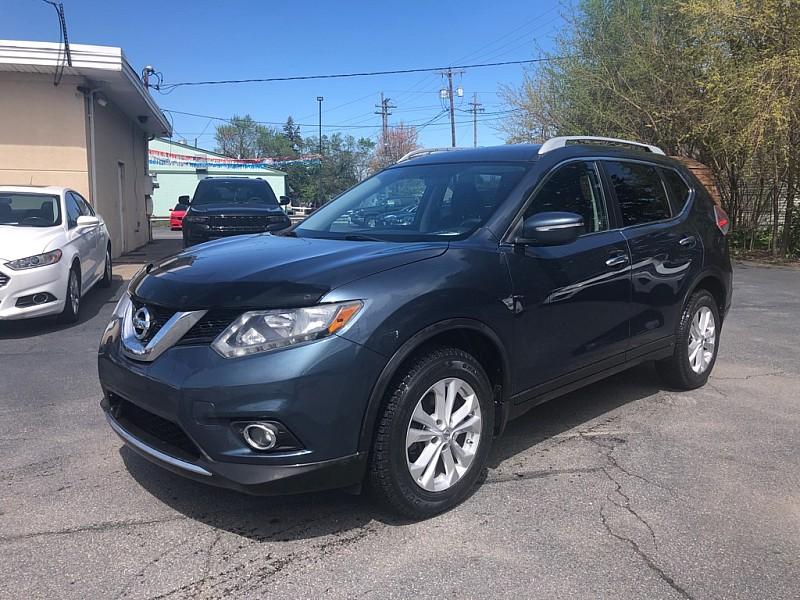 photo of 2014 Nissan Rogue SPORT UTILITY 4-DR