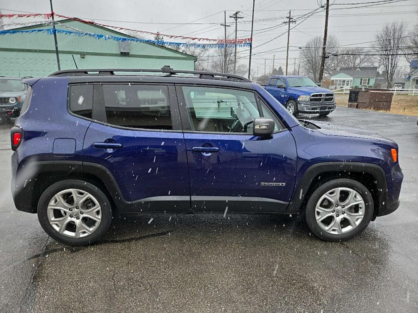 2020 BLUE /BLACK Jeep Renegade Limited (ZACNJAD16LP) with an 2.4L L4 DOHC 16V TURBO engine, 9A transmission, located at 3304 Woodville Road, Northwood, OH, 43619, (419) 210-8019, 41.612694, -83.480743 - Your #1 Destination for Auto Loans and mdash;No Matter Your Credit!At our dealership, we believe everyone deserves the opportunity to drive their dream car and mdash;whether you have good credit, bad credit, or no credit at all. With a wide selection of hundreds of cars, trucks, and SUVs, you'll fin - Photo#6