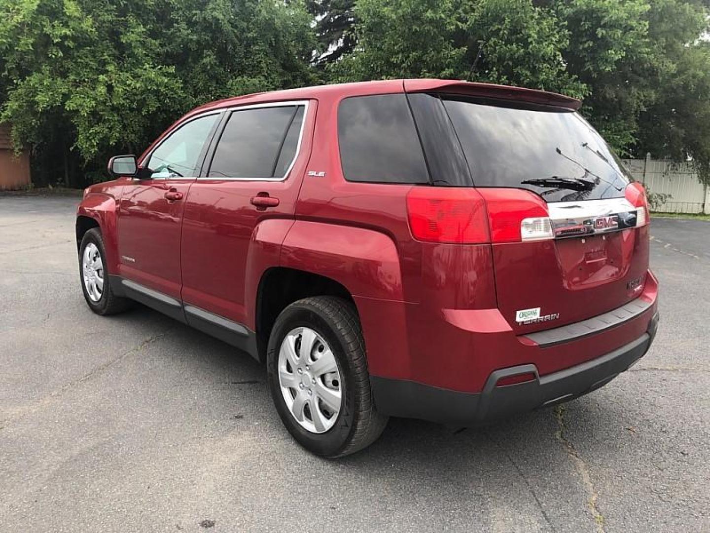 2015 RED /BLACK GMC Terrain SLE1 AWD (2GKFLVEK7F6) with an 2.4L L4 DOHC 16V FFV engine, 6-Speed Automatic transmission, located at 3304 Woodville Road, Northwood, OH, 43619, (419) 210-8019, 41.612694, -83.480743 - We are #1 Auto Loan Dealer for Good Bad or No Credit we have hundreds of vehicles to choose from, stop on in or just fill out our online application to get approved for auto financing and see your credit score for free by visiting our website today. We have Low Payment Options and Terms Available - Photo#23