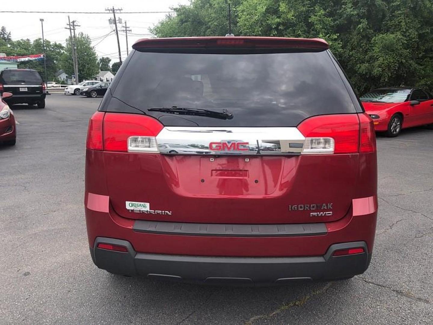 2015 RED /BLACK GMC Terrain SLE1 AWD (2GKFLVEK7F6) with an 2.4L L4 DOHC 16V FFV engine, 6-Speed Automatic transmission, located at 3304 Woodville Road, Northwood, OH, 43619, (419) 210-8019, 41.612694, -83.480743 - We are #1 Auto Loan Dealer for Good Bad or No Credit we have hundreds of vehicles to choose from, stop on in or just fill out our online application to get approved for auto financing and see your credit score for free by visiting our website today. We have Low Payment Options and Terms Available - Photo#24