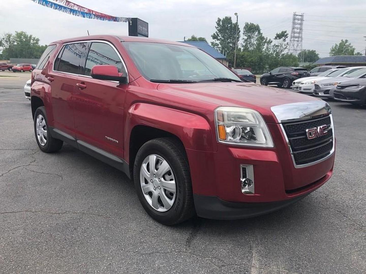 2015 RED /BLACK GMC Terrain SLE1 AWD (2GKFLVEK7F6) with an 2.4L L4 DOHC 16V FFV engine, 6-Speed Automatic transmission, located at 3304 Woodville Road, Northwood, OH, 43619, (419) 210-8019, 41.612694, -83.480743 - We are #1 Auto Loan Dealer for Good Bad or No Credit we have hundreds of vehicles to choose from, stop on in or just fill out our online application to get approved for auto financing and see your credit score for free by visiting our website today. We have Low Payment Options and Terms Available - Photo#27