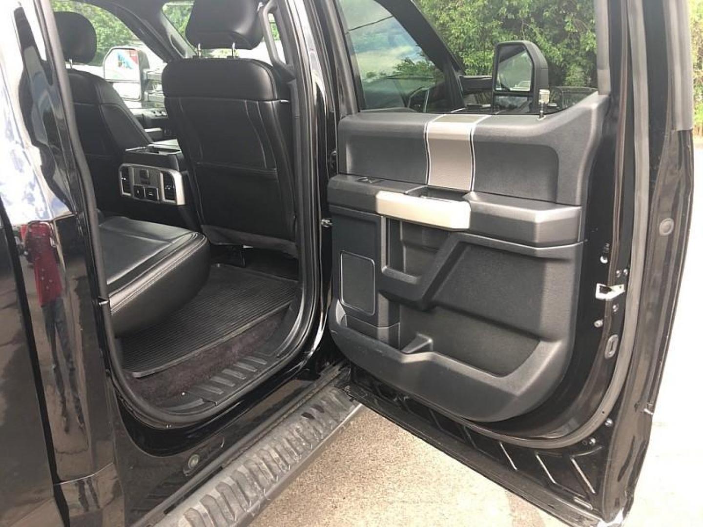 2017 BLACK /BLACK Ford F-150 XLT SuperCrew 6.5-ft. Bed 4WD (1FTEW1EG9HF) with an 3.5L V6 TURBO engine, 6A transmission, located at 3304 Woodville Road, Northwood, OH, 43619, (419) 210-8019, 41.612694, -83.480743 - Photo#12