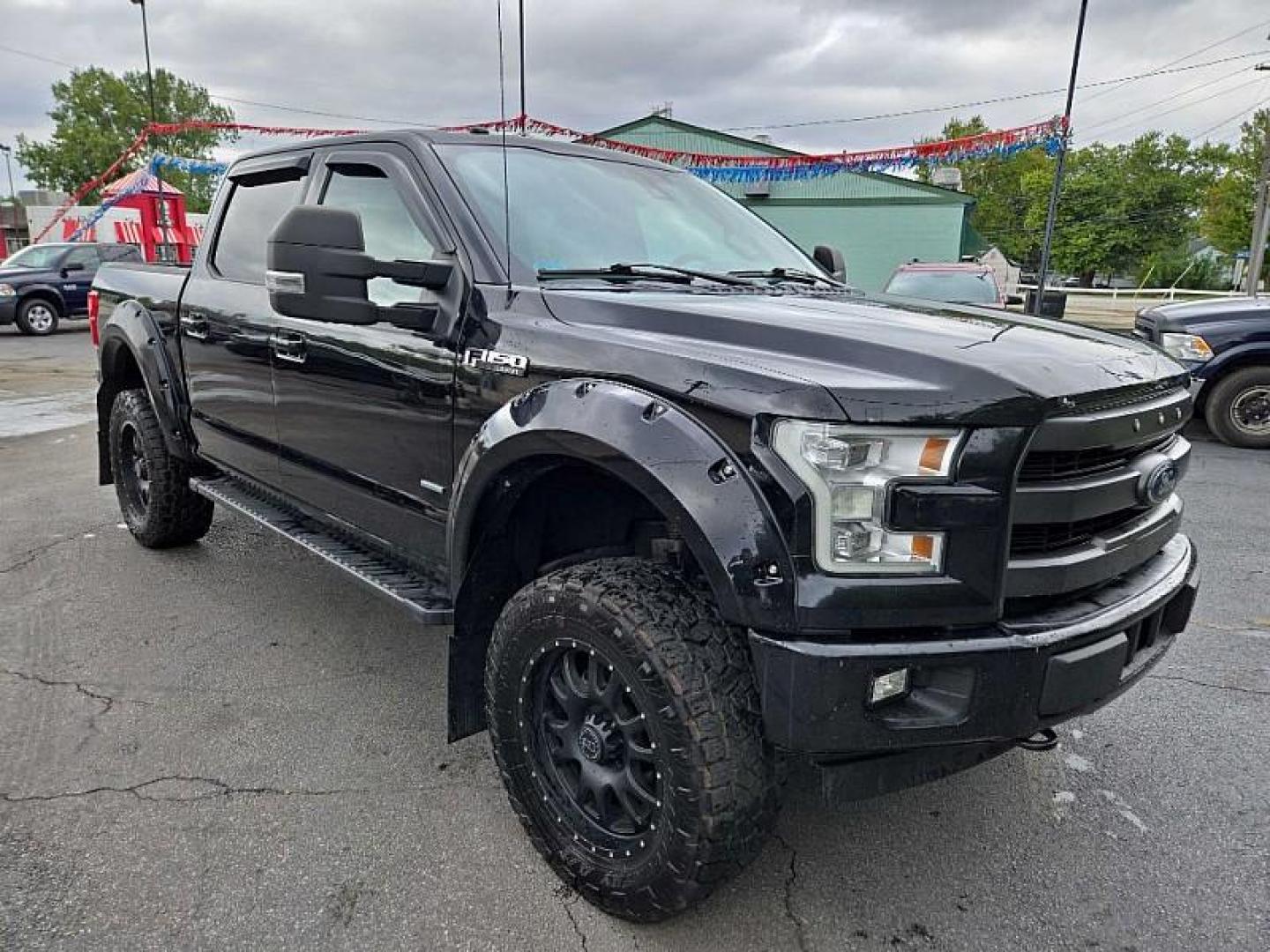 2017 BLACK /BLACK Ford F-150 XLT SuperCrew 6.5-ft. Bed 4WD (1FTEW1EG9HF) with an 3.5L V6 TURBO engine, 6A transmission, located at 3304 Woodville Road, Northwood, OH, 43619, (419) 210-8019, 41.612694, -83.480743 - We are #1 Auto Loan Dealer for Good Bad or No Credit we have hundreds of vehicles to choose from, stop on in or just fill out our online application to get approved for auto financing and see your credit score for free by visiting our website today. We have Low Payment Options and Terms Available - Photo#33