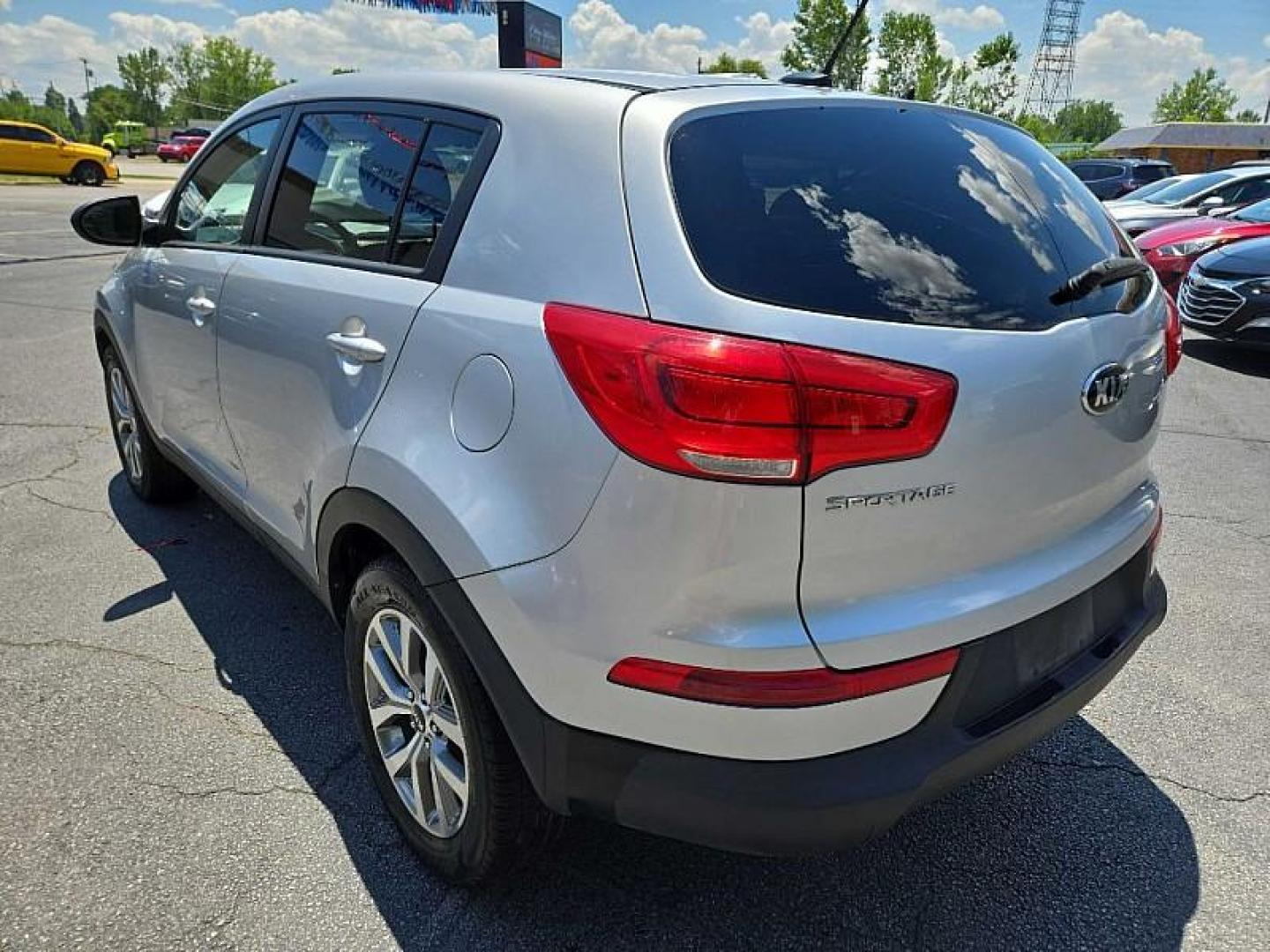 2016 SILVER /BLACK Kia Sportage LX FWD (KNDPB3ACXG7) with an 2.4L V6 DOHC 24V engine, 6-Speed Automatic transmission, located at 3304 Woodville Road, Northwood, OH, 43619, (419) 210-8019, 41.612694, -83.480743 - We are #1 Auto Loan Dealer for Good Bad or No Credit we have hundreds of vehicles to choose from, stop on in or just fill out our online application to get approved for auto financing and see your credit score for free by visiting our website today. We have Low Payment Options and Terms Available - Photo#2