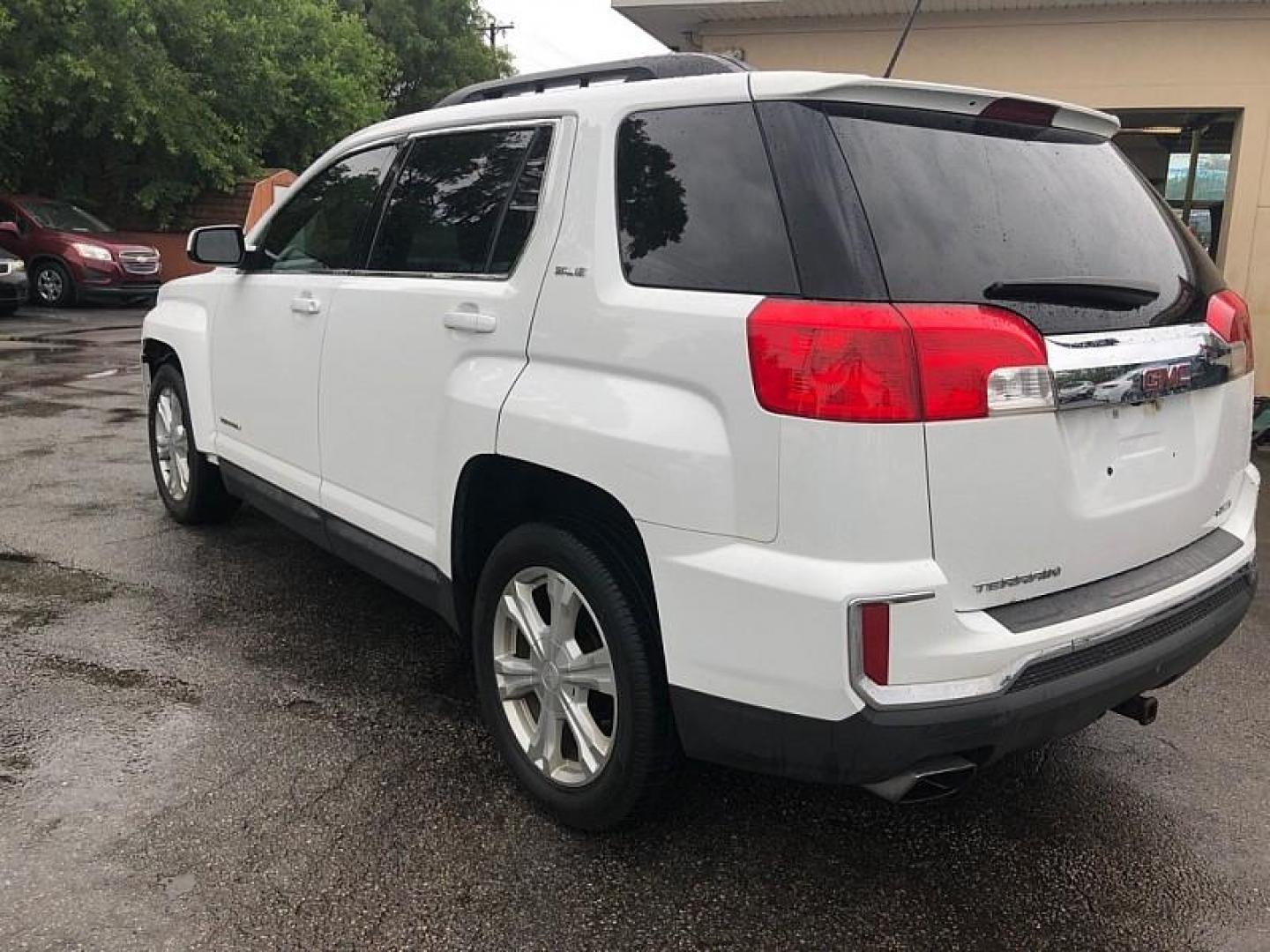 2017 WHITE /WHITE GMC Terrain SLE2 AWD (2GKFLTEK8H6) with an 2.4L L4 DOHC 16V engine, 6A transmission, located at 3304 Woodville Road, Northwood, OH, 43619, (419) 210-8019, 41.612694, -83.480743 - We are #1 Auto Loan Dealer for Good Bad or No Credit we have hundreds of vehicles to choose from, stop on in or just fill out our online application to get approved for auto financing and see your credit score for free by visiting our website today. We have Low Payment Options and Terms Available - Photo#2