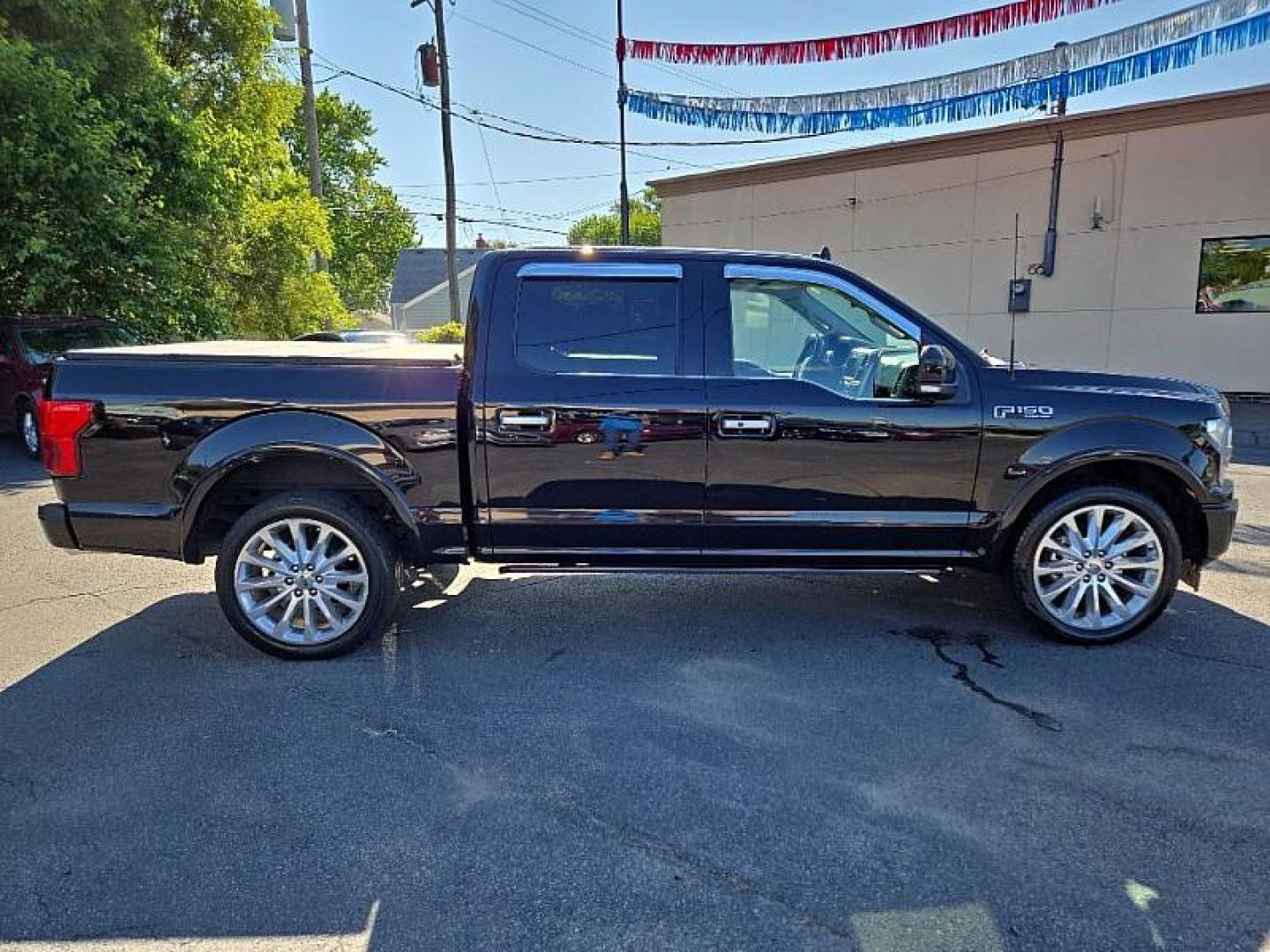 2019 BLACK /BROWN/TAN Ford F-150 XLT SuperCrew 6.5-ft. Bed 4WD (1FTEW1EG9KF) with an 3.5L V6 TURBO engine, 6A transmission, located at 3304 Woodville Road, Northwood, OH, 43619, (419) 210-8019, 41.612694, -83.480743 - We are #1 Auto Loan Dealer for Good Bad or No Credit we have hundreds of vehicles to choose from, stop on in or just fill out our online application to get approved for auto financing and see your credit score for free by visiting our website today. We have Low Payment Options and Terms Available - Photo#5