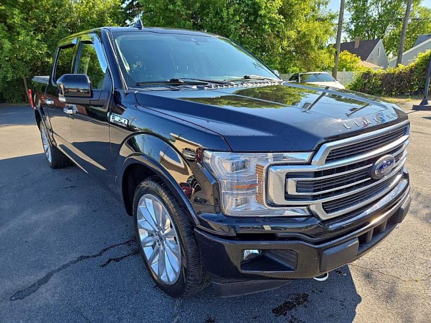 2019 BLACK /BROWN/TAN Ford F-150 XLT SuperCrew 6.5-ft. Bed 4WD (1FTEW1EG9KF) with an 3.5L V6 TURBO engine, 6A transmission, located at 3304 Woodville Road, Northwood, OH, 43619, (419) 210-8019, 41.612694, -83.480743 - We are #1 Auto Loan Dealer for Good Bad or No Credit we have hundreds of vehicles to choose from, stop on in or just fill out our online application to get approved for auto financing and see your credit score for free by visiting our website today. We have Low Payment Options and Terms Available - Photo#6