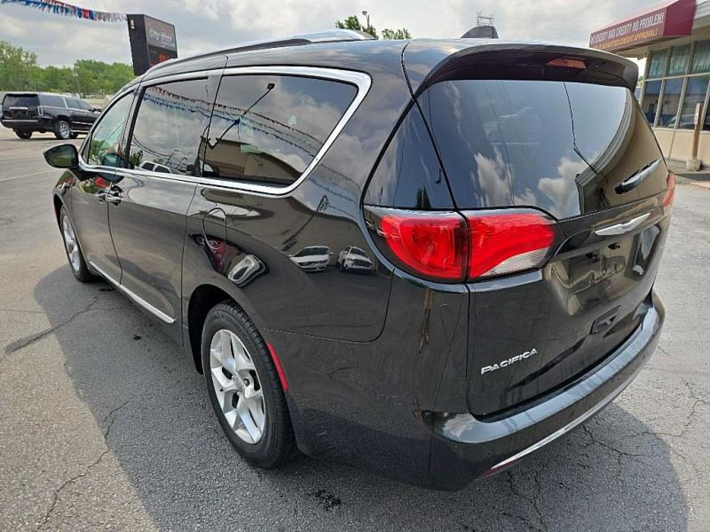 2017 BLACK /BLACK Chrysler Pacifica Touring-L Plus (2C4RC1EG2HR) with an 3.6L V6 DOHC 24V engine, 9A transmission, located at 3304 Woodville Road, Northwood, OH, 43619, (419) 210-8019, 41.612694, -83.480743 - Photo#2