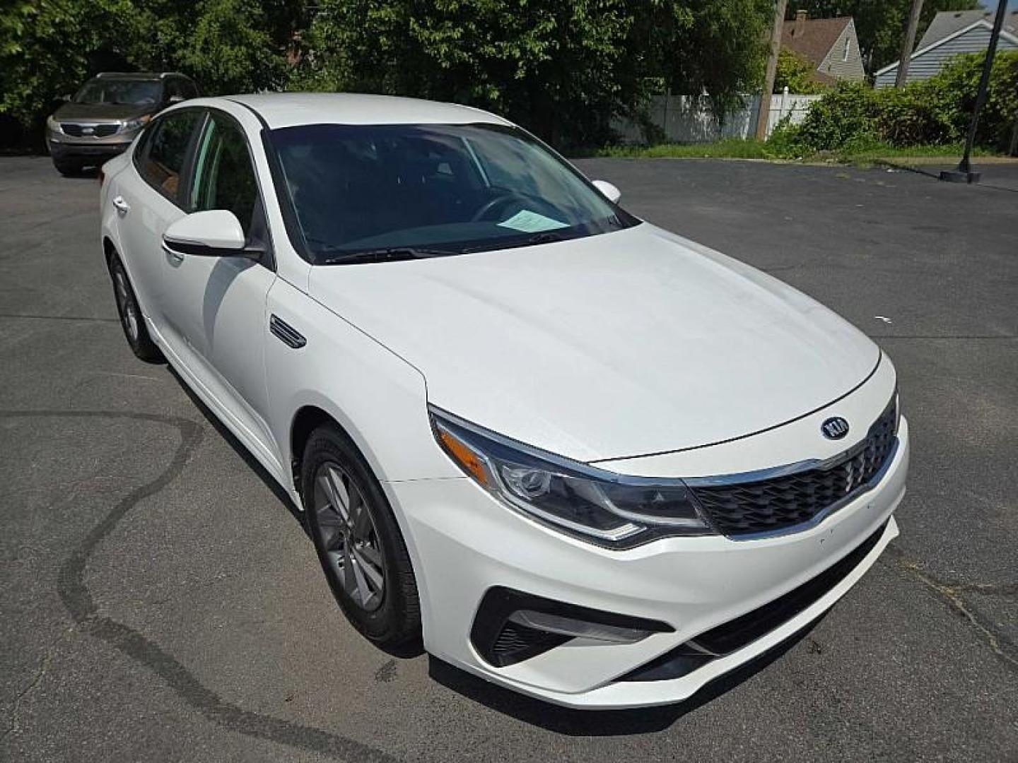 2020 WHITE /BLACK Kia Optima LX (5XXGT4L30LG) with an 2.4L L4 DOHC 16V engine, 6A transmission, located at 3304 Woodville Road, Northwood, OH, 43619, (419) 210-8019, 41.612694, -83.480743 - We are #1 Auto Loan Dealer for Good Bad or No Credit we have hundreds of vehicles to choose from, stop on in or just fill out our online application to get approved for auto financing and see your credit score for free by visiting our website today. We have Low Payment Options and Terms Available - Photo#6