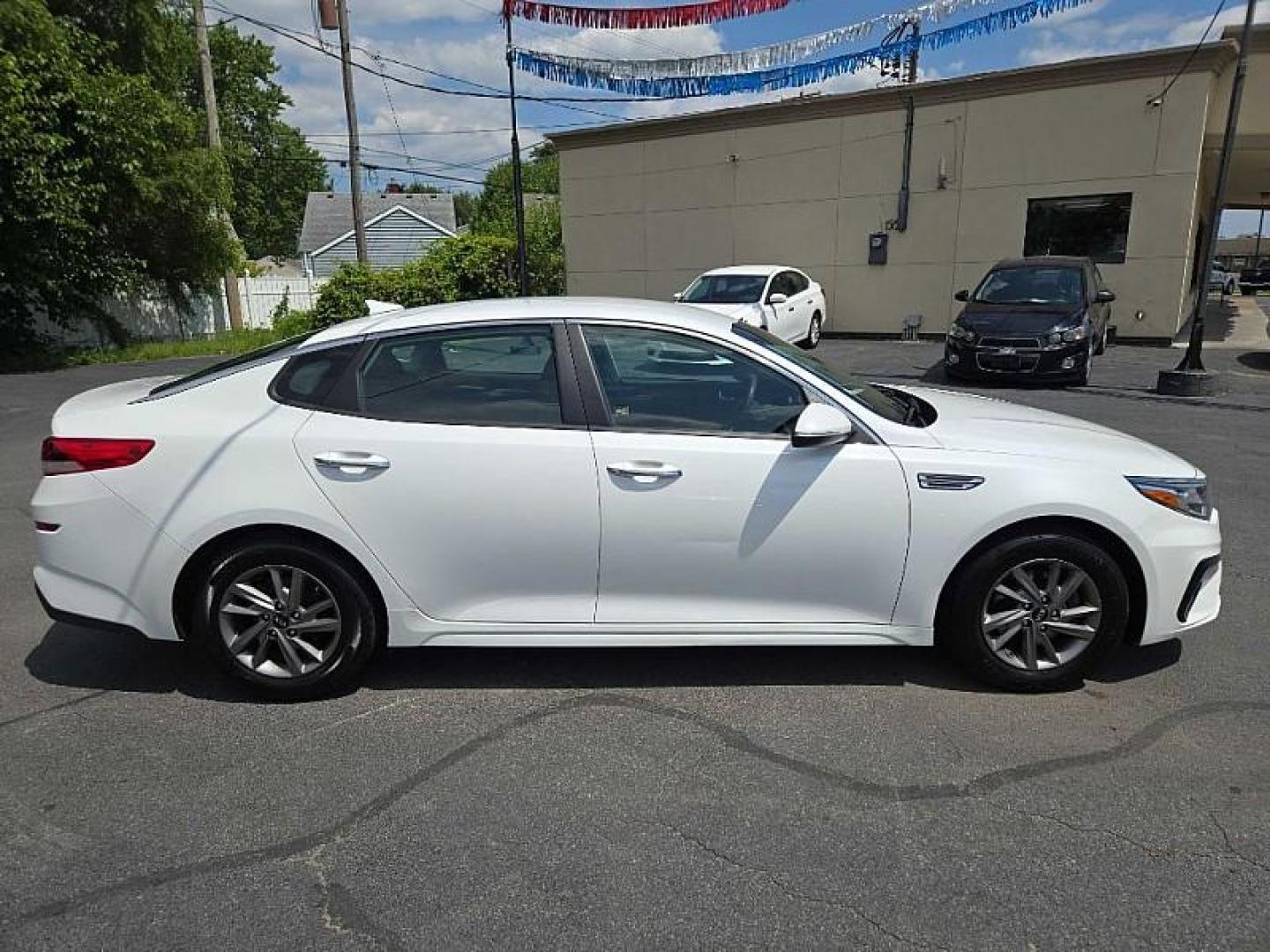 2020 WHITE /BLACK Kia Optima LX (5XXGT4L30LG) with an 2.4L L4 DOHC 16V engine, 6A transmission, located at 3304 Woodville Road, Northwood, OH, 43619, (419) 210-8019, 41.612694, -83.480743 - We are #1 Auto Loan Dealer for Good Bad or No Credit we have hundreds of vehicles to choose from, stop on in or just fill out our online application to get approved for auto financing and see your credit score for free by visiting our website today. We have Low Payment Options and Terms Available - Photo#5