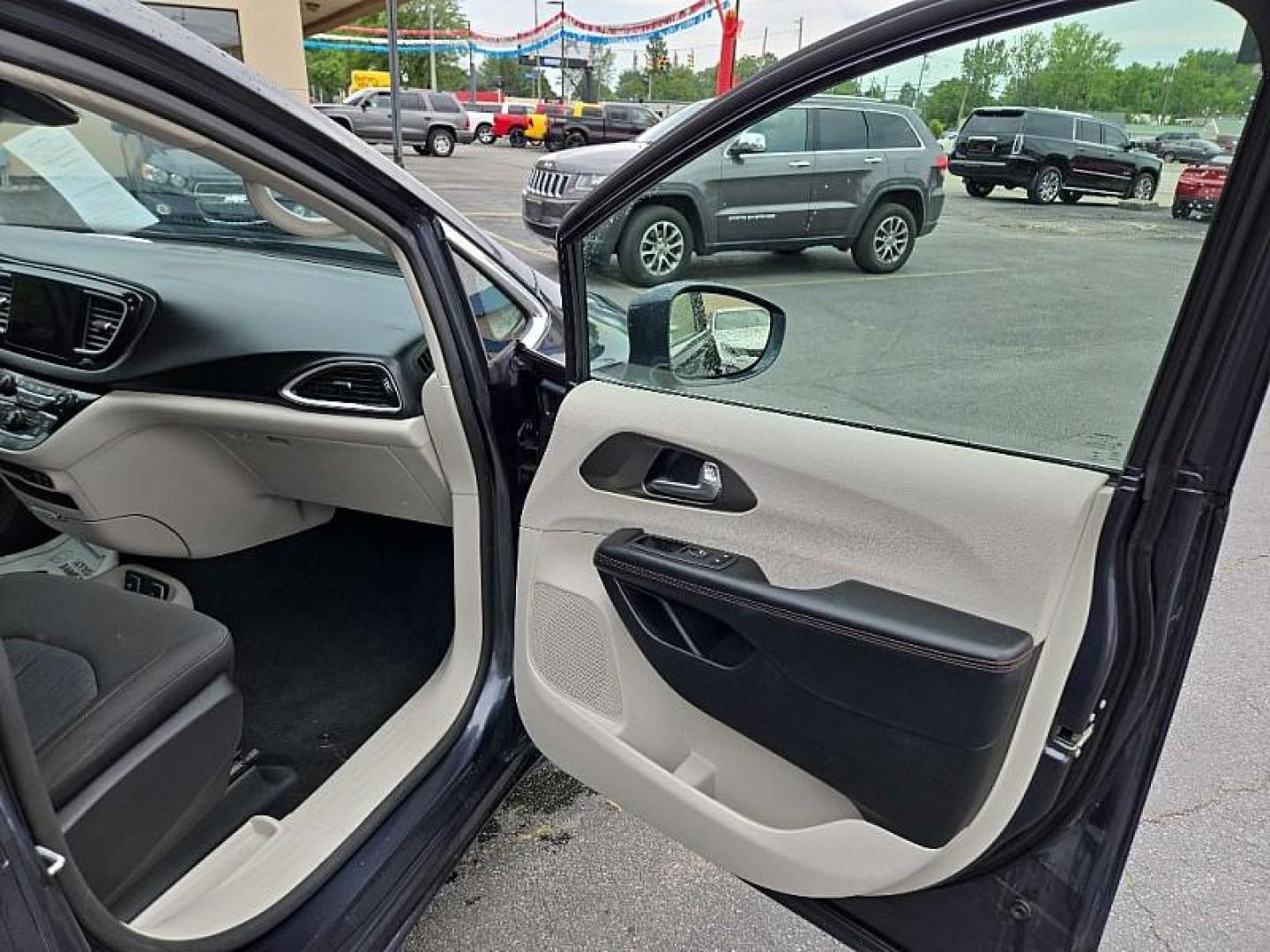 2020 GRAY /TAN Chrysler Pacifica Touring Plus (2C4RC1FG8LR) with an 3.6L V6 DOHC 24V engine, 9A transmission, located at 3304 Woodville Road, Northwood, OH, 43619, (419) 210-8019, 41.612694, -83.480743 - We are #1 Auto Loan Dealer for Good Bad or No Credit we have hundreds of vehicles to choose from, stop on in or just fill out our online application to get approved for auto financing and see your credit score for free by visiting our website today. We have Low Payment Options and Terms Available - Photo#15