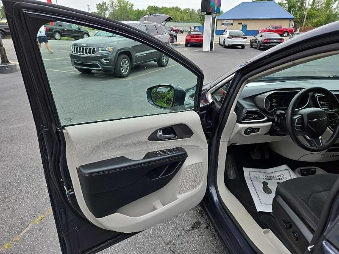 2020 GRAY /TAN Chrysler Pacifica Touring Plus (2C4RC1FG8LR) with an 3.6L V6 DOHC 24V engine, 9A transmission, located at 3304 Woodville Road, Northwood, OH, 43619, (419) 210-8019, 41.612694, -83.480743 - We are #1 Auto Loan Dealer for Good Bad or No Credit we have hundreds of vehicles to choose from, stop on in or just fill out our online application to get approved for auto financing and see your credit score for free by visiting our website today. We have Low Payment Options and Terms Available - Photo#8