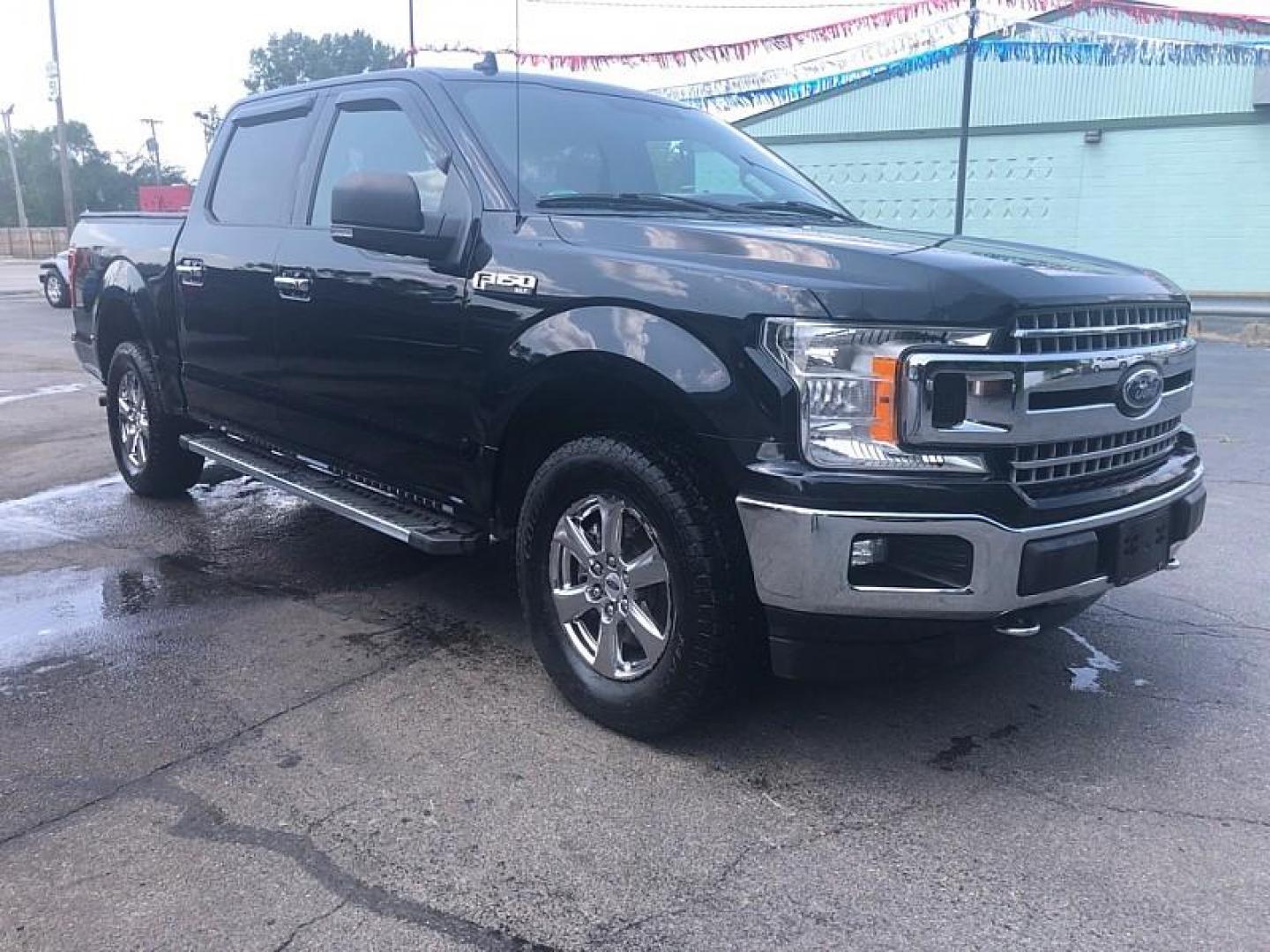 2018 BLACK /TAN Ford F-150 XLT SuperCrew 5.5-ft. Bed 4WD (1FTEW1EGXJF) with an 3.5L V6 TURBO engine, 6A transmission, located at 3304 Woodville Road, Northwood, OH, 43619, (419) 210-8019, 41.612694, -83.480743 - We are #1 Auto Loan Dealer for Good Bad or No Credit we have hundreds of vehicles to choose from, stop on in or just fill out our online application to get approved for auto financing and see your credit score for free by visiting our website today. We have Low Payment Options and Terms Available - Photo#6