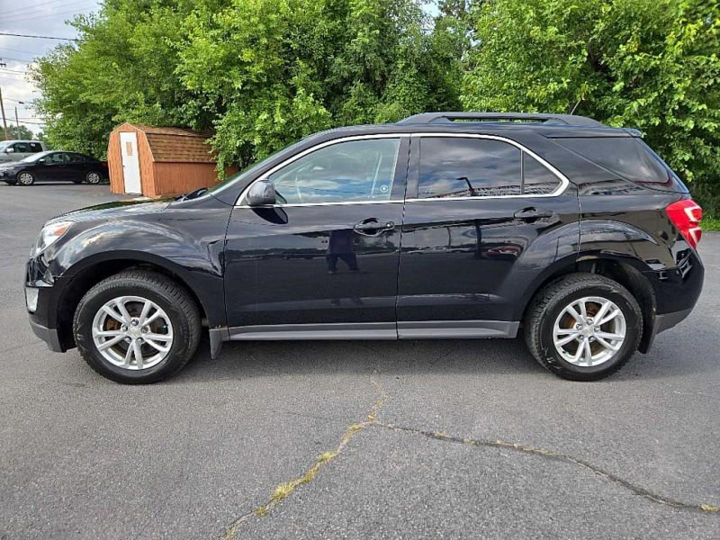 2017 BLACK /BLACK Chevrolet Equinox LT AWD (2GNFLFEK6H6) with an 2.4L L4 DOHC 16V FFV engine, 6A transmission, located at 3304 Woodville Road, Northwood, OH, 43619, (419) 210-8019, 41.612694, -83.480743 - Photo#4