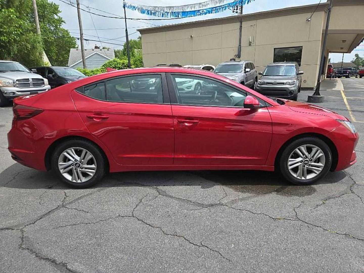 2019 RED /TAN Hyundai Elantra Limited (KMHD84LF6KU) with an 1.8L L4 DOHC 16V engine, 6A transmission, located at 3304 Woodville Road, Northwood, OH, 43619, (419) 210-8019, 41.612694, -83.480743 - We are #1 Auto Loan Dealer for Good Bad or No Credit we have hundreds of vehicles to choose from, stop on in or just fill out our online application to get approved for auto financing and see your credit score for free by visiting our website today. We have Low Payment Options and Terms Available - Photo#5