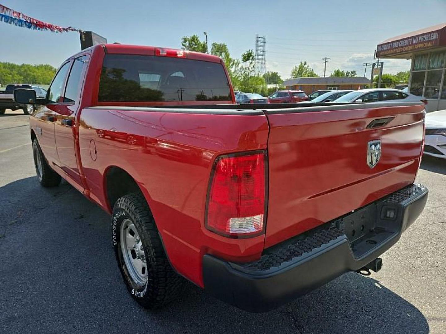 2018 RED /BLACK RAM 1500 Tradesman Quad Cab 4WD (1C6RR7FG0JS) with an 3.6L V6 DOHC 24V FFV engine, 8A transmission, located at 3304 Woodville Road, Northwood, OH, 43619, (419) 210-8019, 41.612694, -83.480743 - We are #1 Auto Loan Dealer for Good Bad or No Credit we have hundreds of vehicles to choose from, stop on in or just fill out our online application to get approved for auto financing and see your credit score for free by visiting our website today. We have Low Payment Options and Terms Available - Photo#2