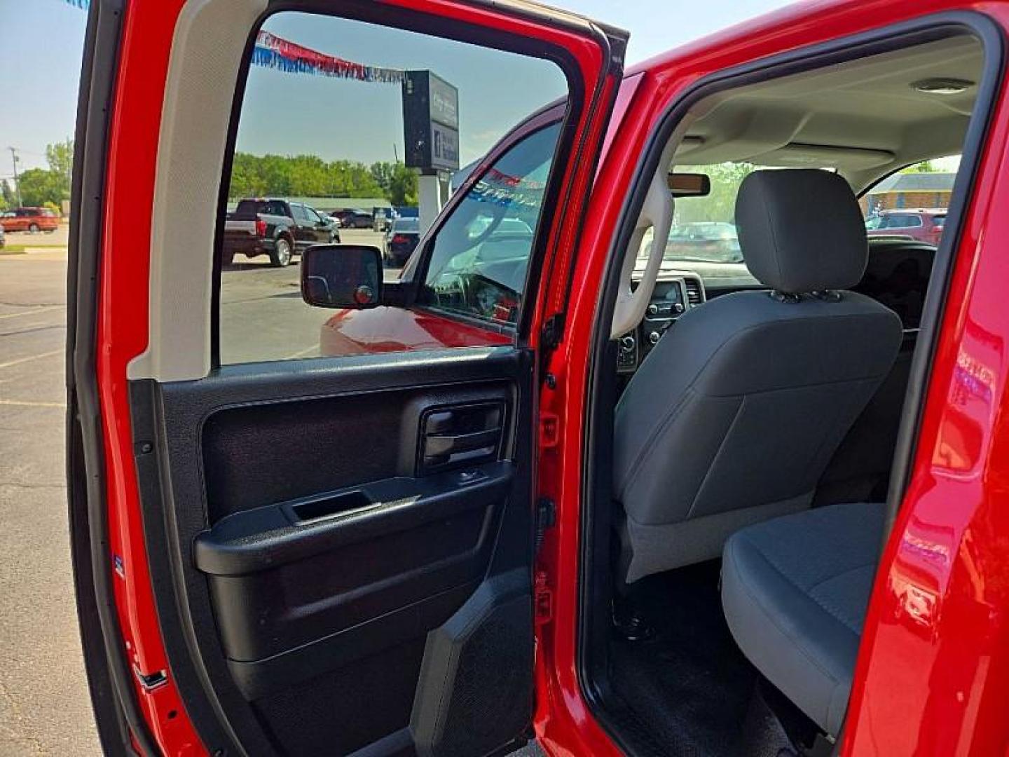 2018 RED /BLACK RAM 1500 Tradesman Quad Cab 4WD (1C6RR7FG0JS) with an 3.6L V6 DOHC 24V FFV engine, 8A transmission, located at 3304 Woodville Road, Northwood, OH, 43619, (419) 210-8019, 41.612694, -83.480743 - We are #1 Auto Loan Dealer for Good Bad or No Credit we have hundreds of vehicles to choose from, stop on in or just fill out our online application to get approved for auto financing and see your credit score for free by visiting our website today. We have Low Payment Options and Terms Available - Photo#10