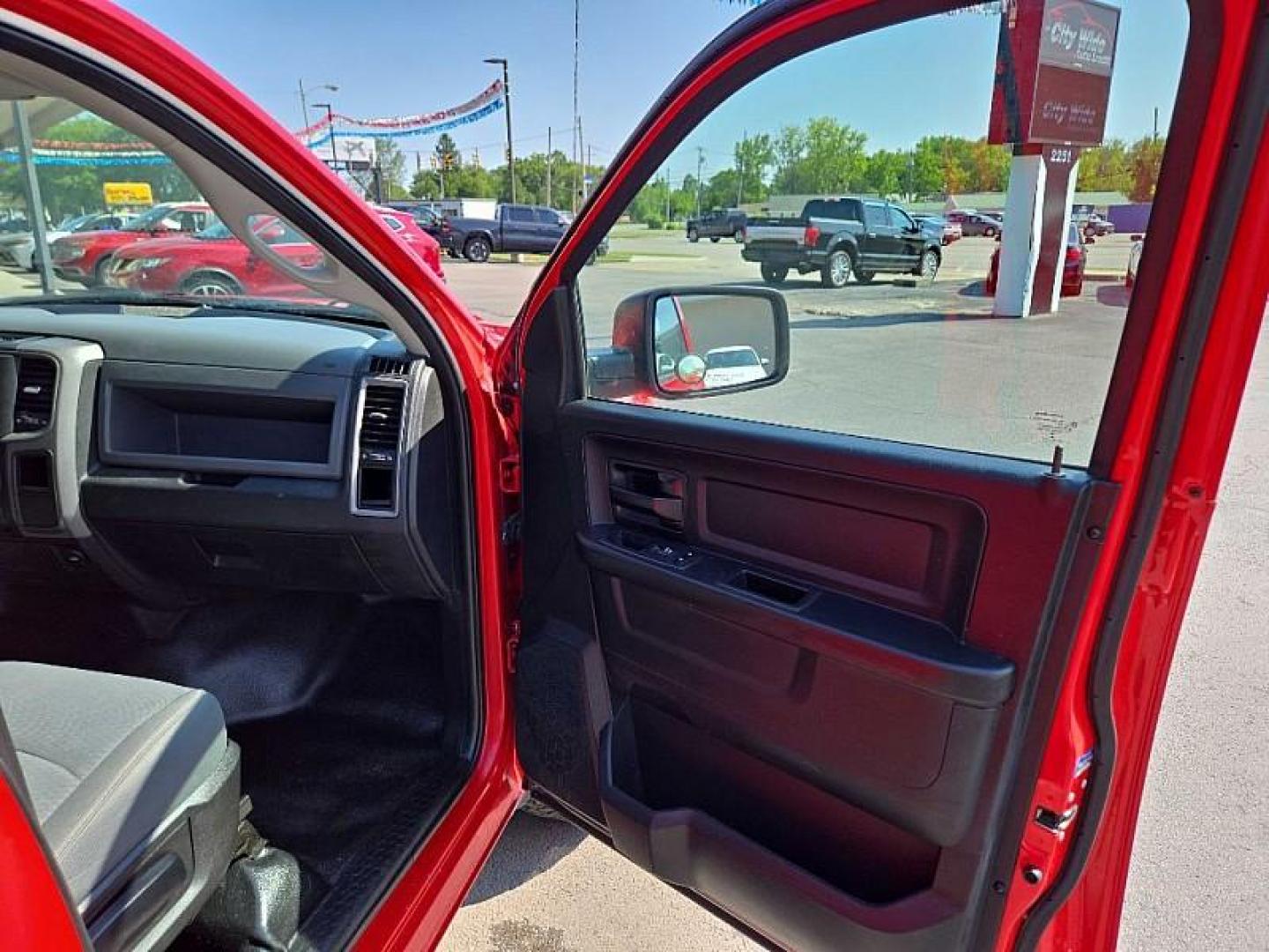 2018 RED /BLACK RAM 1500 Tradesman Quad Cab 4WD (1C6RR7FG0JS) with an 3.6L V6 DOHC 24V FFV engine, 8A transmission, located at 3304 Woodville Road, Northwood, OH, 43619, (419) 210-8019, 41.612694, -83.480743 - We are #1 Auto Loan Dealer for Good Bad or No Credit we have hundreds of vehicles to choose from, stop on in or just fill out our online application to get approved for auto financing and see your credit score for free by visiting our website today. We have Low Payment Options and Terms Available - Photo#14