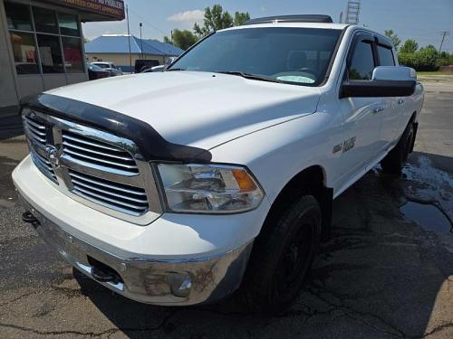 2016 RAM 1500 CREW CAB PICKUP 4-DR