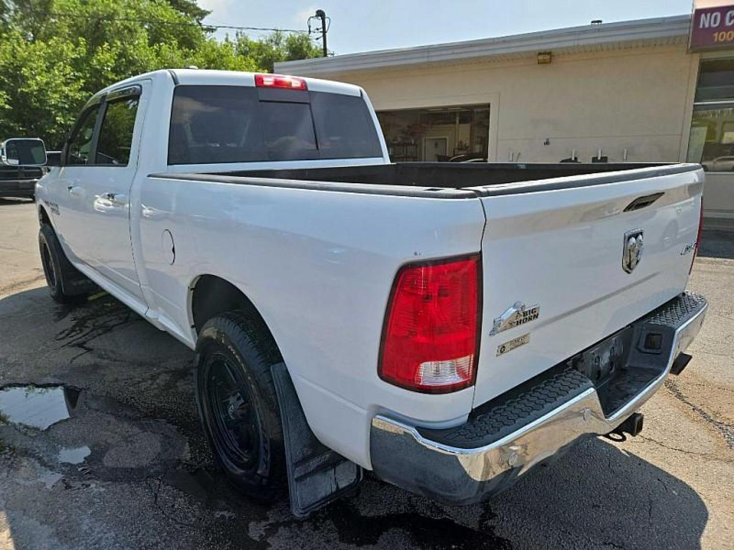 2016 WHITE /GREY RAM 1500 SLT Crew Cab LWB 4WD (1C6RR7TTXGS) with an 5.7L V8 OHV 16V engine, 6A transmission, located at 3304 Woodville Road, Northwood, OH, 43619, (419) 210-8019, 41.612694, -83.480743 - Photo#2