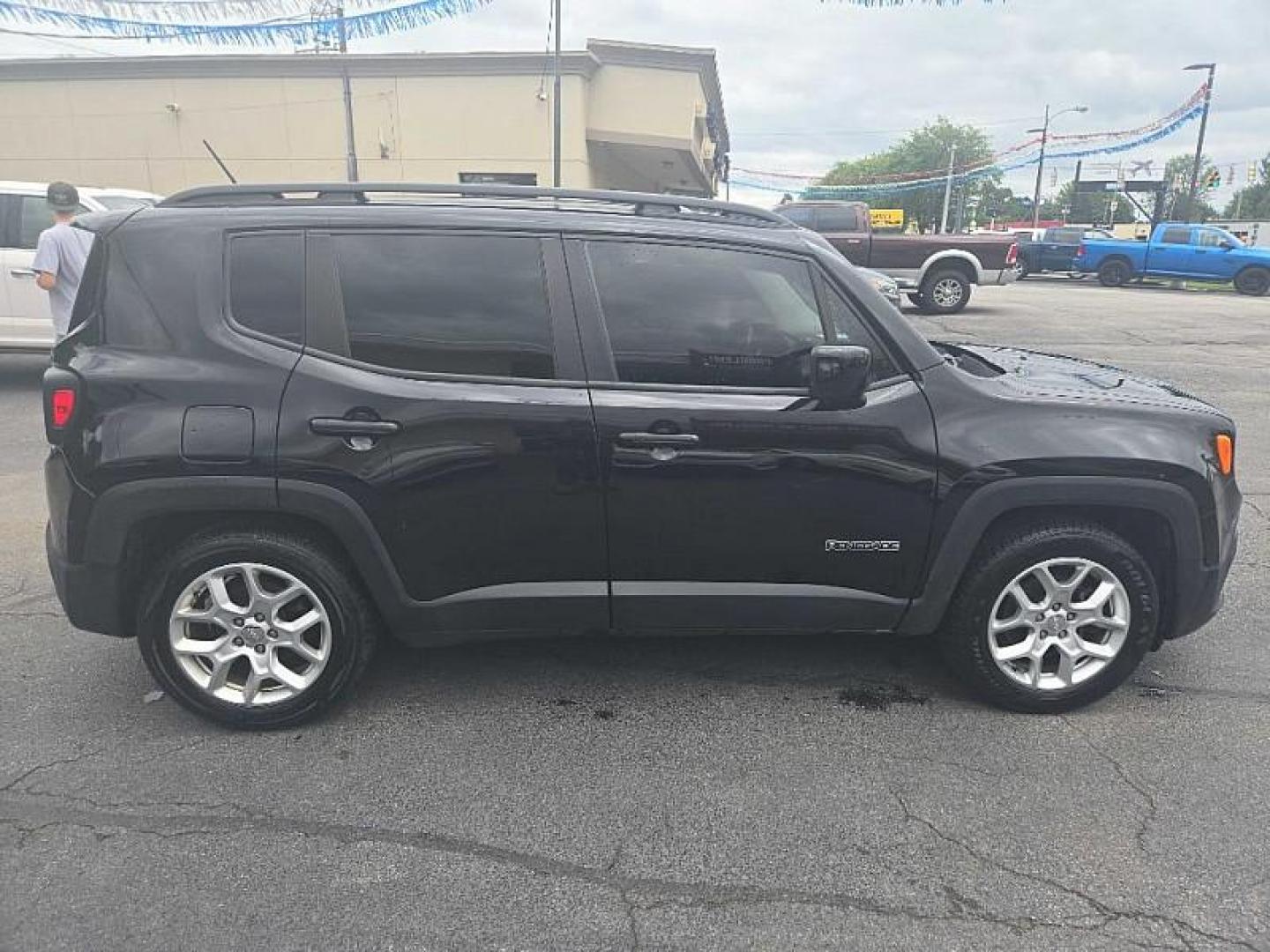 2017 BLACK /BLACK Jeep Renegade Latitude FWD (ZACCJABBXHP) with an 2.4L L4 DOHC 16V engine, 6M transmission, located at 3304 Woodville Road, Northwood, OH, 43619, (419) 210-8019, 41.612694, -83.480743 - We are #1 Auto Loan Dealer for Good Bad or No Credit we have hundreds of vehicles to choose from, stop on in or just fill out our online application to get approved for auto financing and see your credit score for free by visiting our website today. We have Low Payment Options and Terms Available - Photo#5