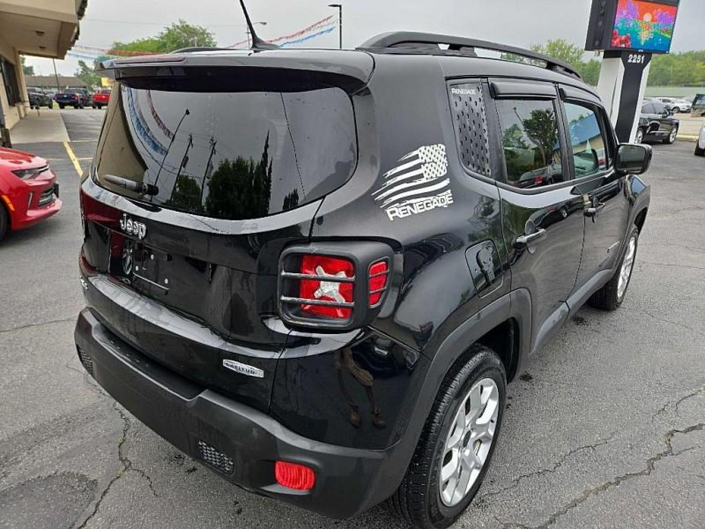 2017 BLACK /BLACK Jeep Renegade Latitude 4WD (ZACCJBBB5HP) with an 2.4L L4 DOHC 16V engine, 6M transmission, located at 3304 Woodville Road, Northwood, OH, 43619, (419) 210-8019, 41.612694, -83.480743 - We are #1 Auto Loan Dealer for Good Bad or No Credit we have hundreds of vehicles to choose from, stop on in or just fill out our online application to get approved for auto financing and see your credit score for free by visiting our website today. We have Low Payment Options and Terms Available - Photo#4