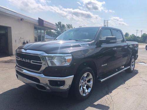 2019 RAM 1500 CREW CAB PICKUP 4-DR