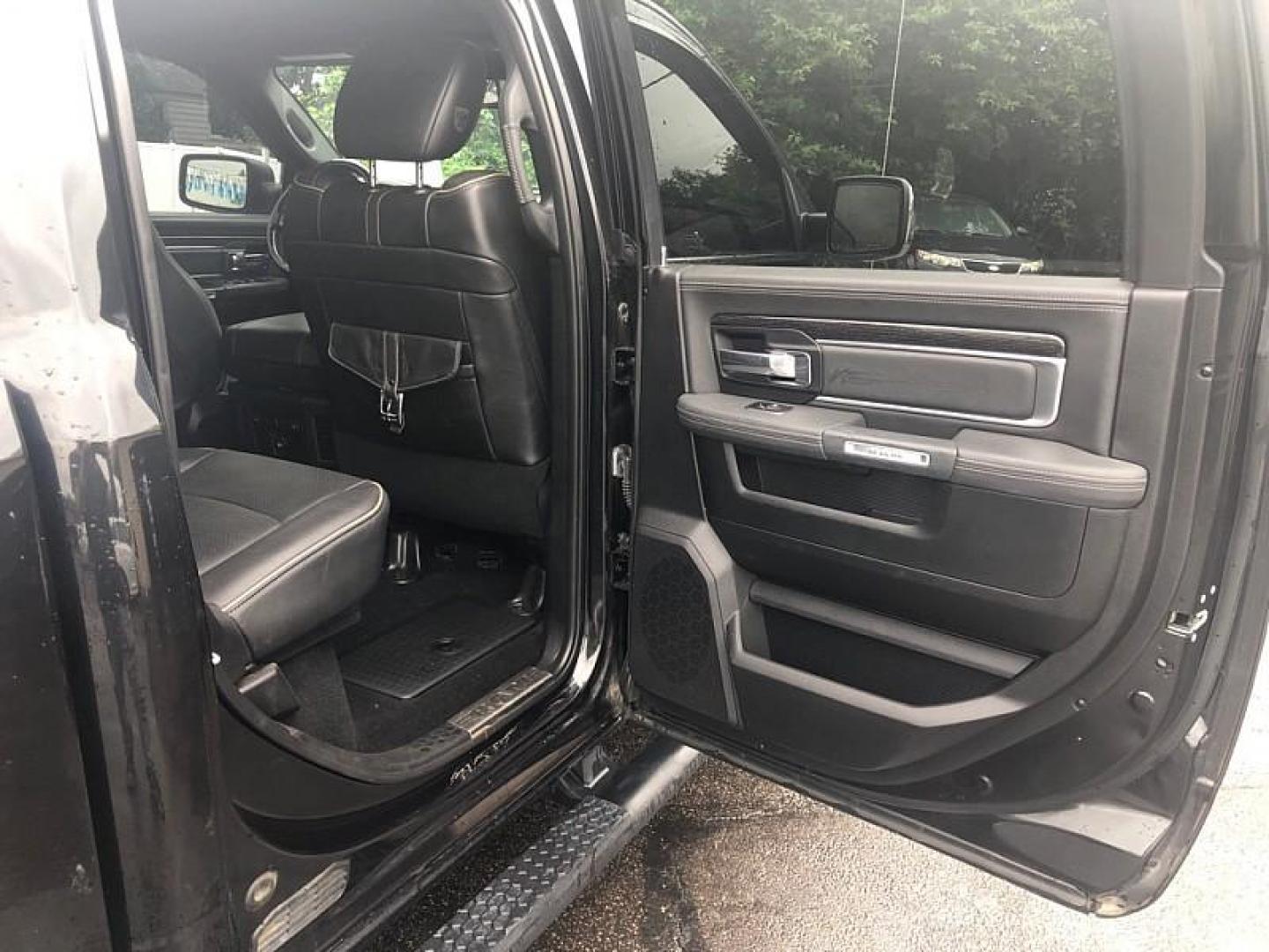 2016 BLACK /BLACK RAM 1500 Longhorn Crew Cab SWB 4WD (1C6RR7PM9GS) with an 3.0L V6 DIESEL engine, 6A transmission, located at 3304 Woodville Road, Northwood, OH, 43619, (419) 210-8019, 41.612694, -83.480743 - Photo#12