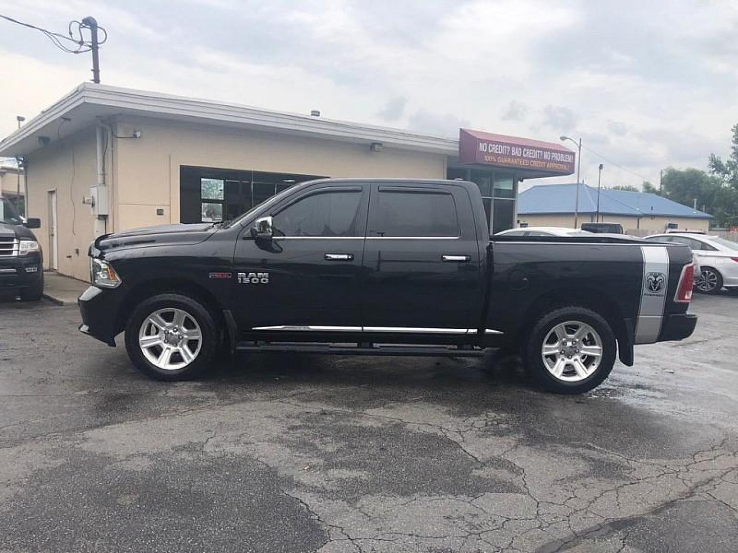 2016 BLACK /BLACK RAM 1500 Longhorn Crew Cab SWB 4WD (1C6RR7PM9GS) with an 3.0L V6 DIESEL engine, 6A transmission, located at 3304 Woodville Road, Northwood, OH, 43619, (419) 210-8019, 41.612694, -83.480743 - Photo#1