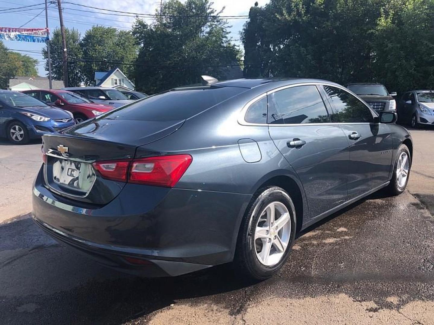 2020 GRAY /GREY Chevrolet Malibu 1FL (1G1ZC5ST7LF) with an 1.5L L4 DOHC 16V engine, 6A transmission, located at 3304 Woodville Road, Northwood, OH, 43619, (419) 210-8019, 41.612694, -83.480743 - We are #1 Auto Loan Dealer for Good Bad or No Credit we have hundreds of vehicles to choose from, stop on in or just fill out our online application to get approved for auto financing and see your credit score for free by visiting our website today. We have Low Payment Options and Terms Available - Photo#4