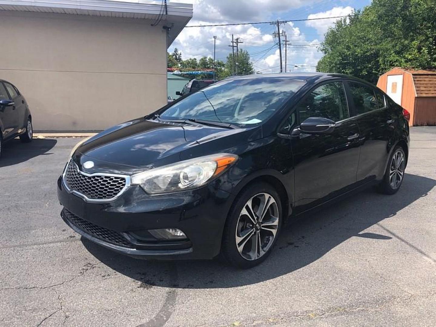 2014 BLACK /TAN Kia Forte EX (KNAFX4A89E5) with an 2.0L L4 DOHC 16V engine, 6-Speed Automatic transmission, located at 3304 Woodville Road, Northwood, OH, 43619, (419) 210-8019, 41.612694, -83.480743 - Photo#0