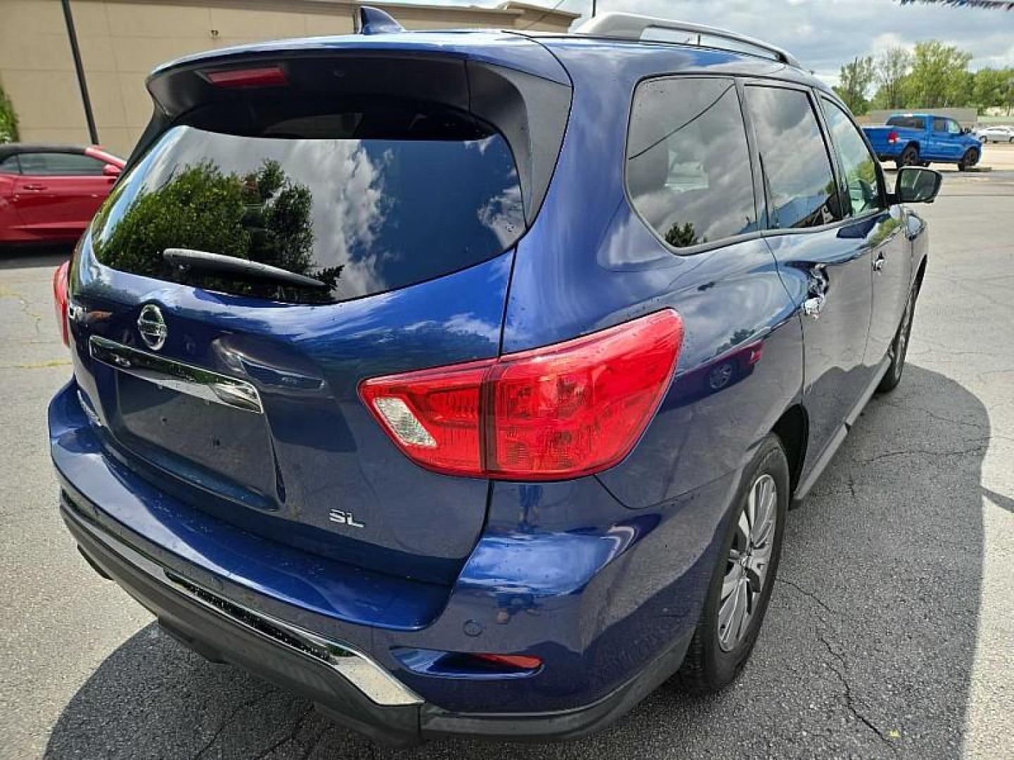 2020 BLUE /BLACK Nissan Pathfinder SL (5N1DR2CN5LC) with an 3.5L V6 DOHC 24V engine, CVT transmission, located at 3304 Woodville Road, Northwood, OH, 43619, (419) 210-8019, 41.612694, -83.480743 - We are #1 Auto Loan Dealer for Good Bad or No Credit we have hundreds of vehicles to choose from, stop on in or just fill out our online application to get approved for auto financing and see your credit score for free by visiting our website today. We have Low Payment Options and Terms Available - Photo#4