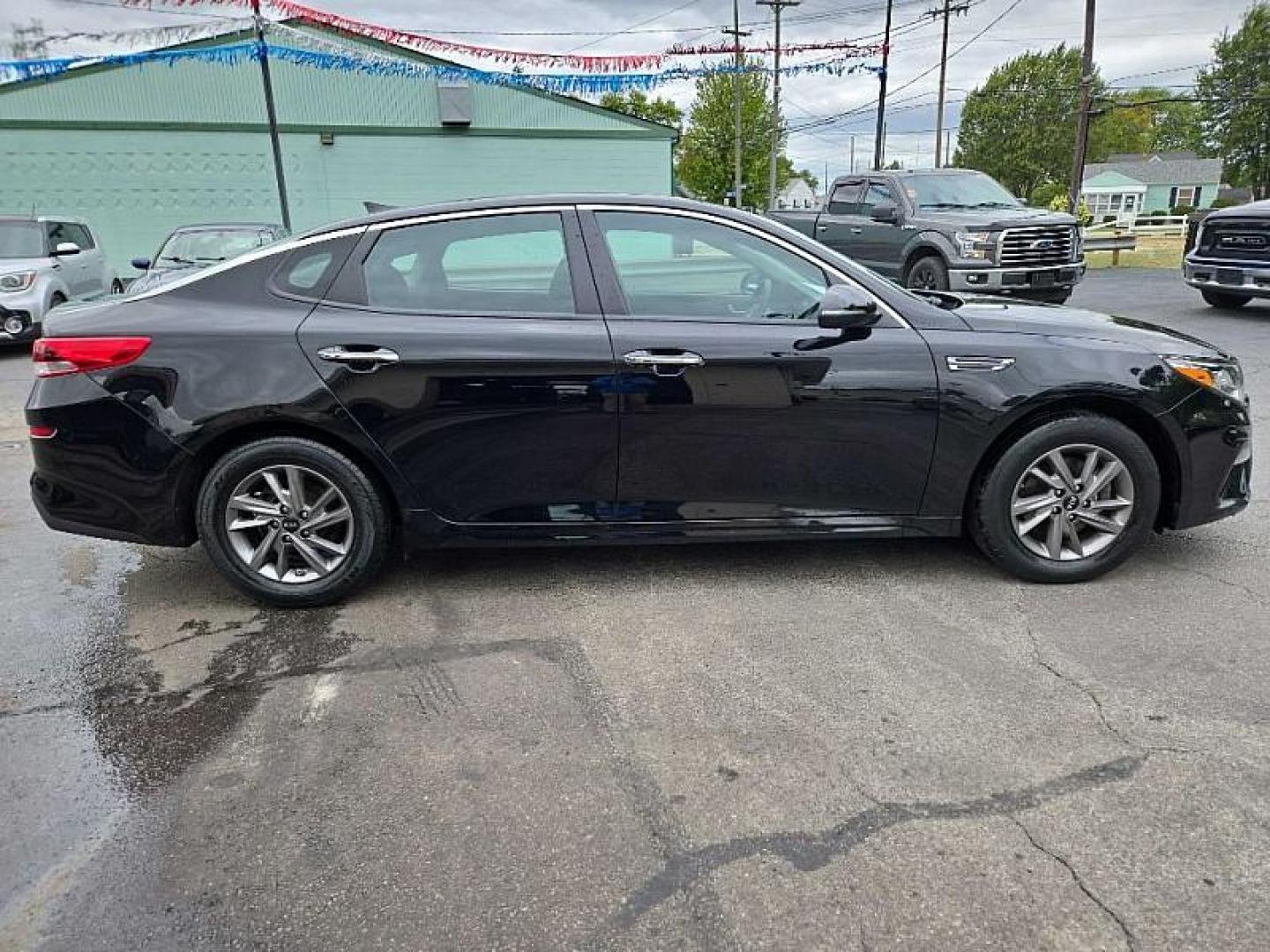 2020 BLACK /BLACK Kia Optima LX (5XXGT4L34LG) with an 2.4L L4 DOHC 16V engine, 6A transmission, located at 3304 Woodville Road, Northwood, OH, 43619, (419) 210-8019, 41.612694, -83.480743 - We are #1 Auto Loan Dealer for Good Bad or No Credit we have hundreds of vehicles to choose from, stop on in or just fill out our online application to get approved for auto financing and see your credit score for free by visiting our website today. We have Low Payment Options and Terms Available - Photo#5