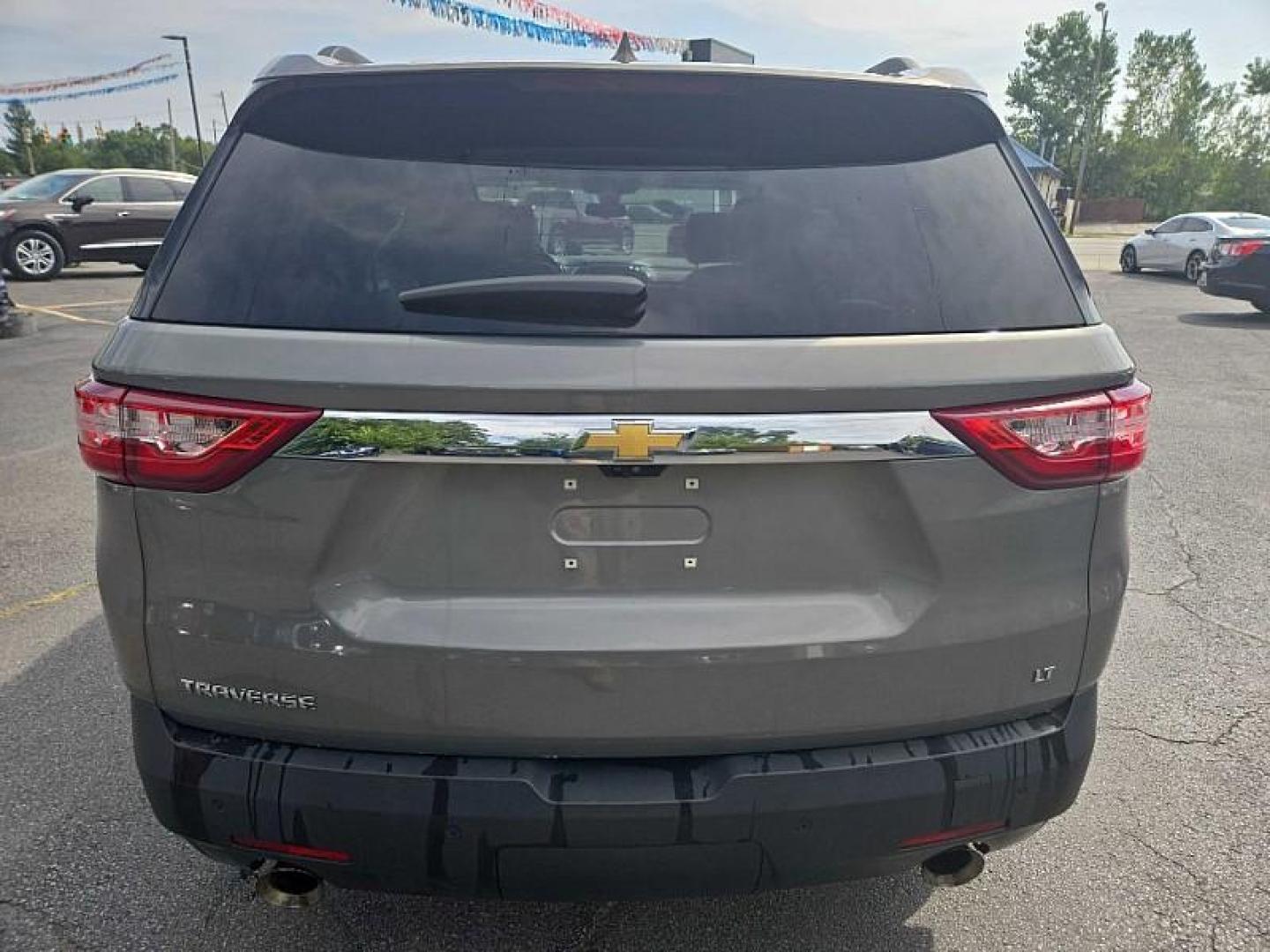 2019 GRAY /TAN Chevrolet Traverse LT Leather FWD (1GNERHKW6KJ) with an 3.6L V6 DOHC 24V engine, 9A transmission, located at 3304 Woodville Road, Northwood, OH, 43619, (419) 210-8019, 41.612694, -83.480743 - We are #1 Auto Loan Dealer for Good Bad or No Credit we have hundreds of vehicles to choose from, stop on in or just fill out our online application to get approved for auto financing and see your credit score for free by visiting our website today. We have Low Payment Options and Terms Available - Photo#3