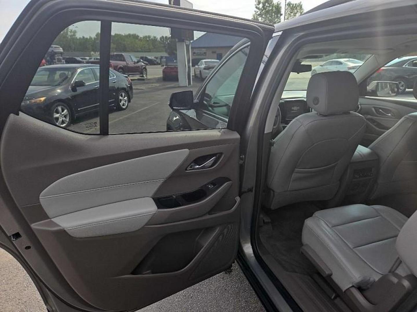 2019 GRAY /TAN Chevrolet Traverse LT Leather FWD (1GNERHKW6KJ) with an 3.6L V6 DOHC 24V engine, 9A transmission, located at 3304 Woodville Road, Northwood, OH, 43619, (419) 210-8019, 41.612694, -83.480743 - We are #1 Auto Loan Dealer for Good Bad or No Credit we have hundreds of vehicles to choose from, stop on in or just fill out our online application to get approved for auto financing and see your credit score for free by visiting our website today. We have Low Payment Options and Terms Available - Photo#10