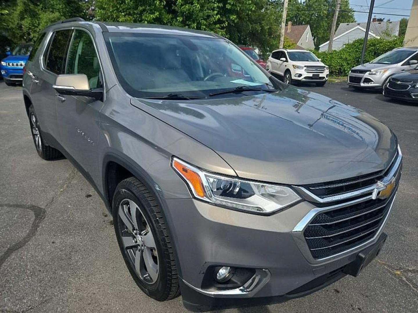 2019 GRAY /TAN Chevrolet Traverse LT Leather FWD (1GNERHKW6KJ) with an 3.6L V6 DOHC 24V engine, 9A transmission, located at 3304 Woodville Road, Northwood, OH, 43619, (419) 210-8019, 41.612694, -83.480743 - We are #1 Auto Loan Dealer for Good Bad or No Credit we have hundreds of vehicles to choose from, stop on in or just fill out our online application to get approved for auto financing and see your credit score for free by visiting our website today. We have Low Payment Options and Terms Available - Photo#6