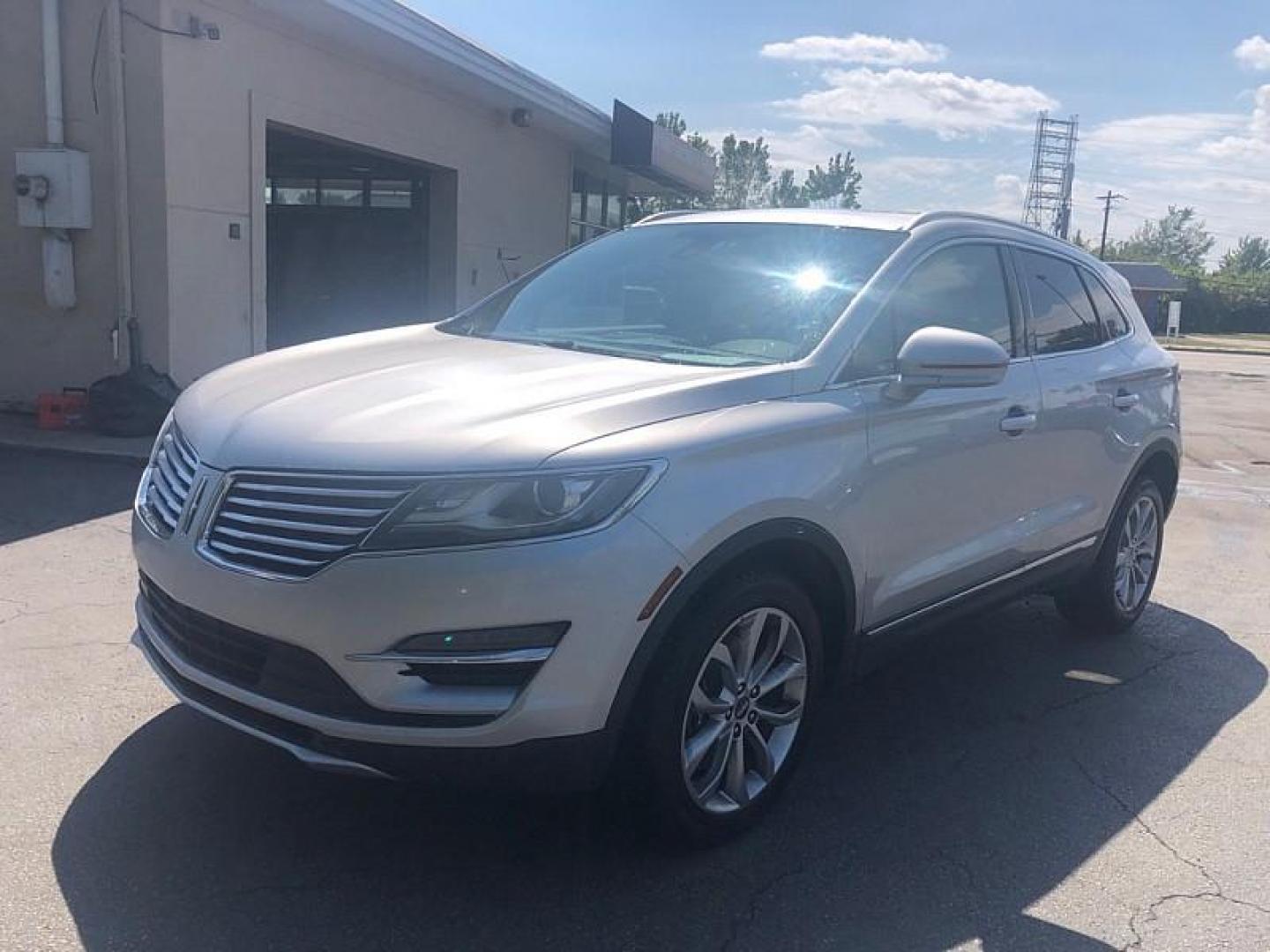 2017 SILVER /BLACK Lincoln MKC Select AWD (5LMCJ2D98HU) with an 2.0L L4 DOHC 16V engine, 6A transmission, located at 3304 Woodville Road, Northwood, OH, 43619, (419) 210-8019, 41.612694, -83.480743 - We are #1 Auto Loan Dealer for Good Bad or No Credit we have hundreds of vehicles to choose from, stop on in or just fill out our online application to get approved for auto financing and see your credit score for free by visiting our website today. We have Low Payment Options and Terms Available - Photo#0