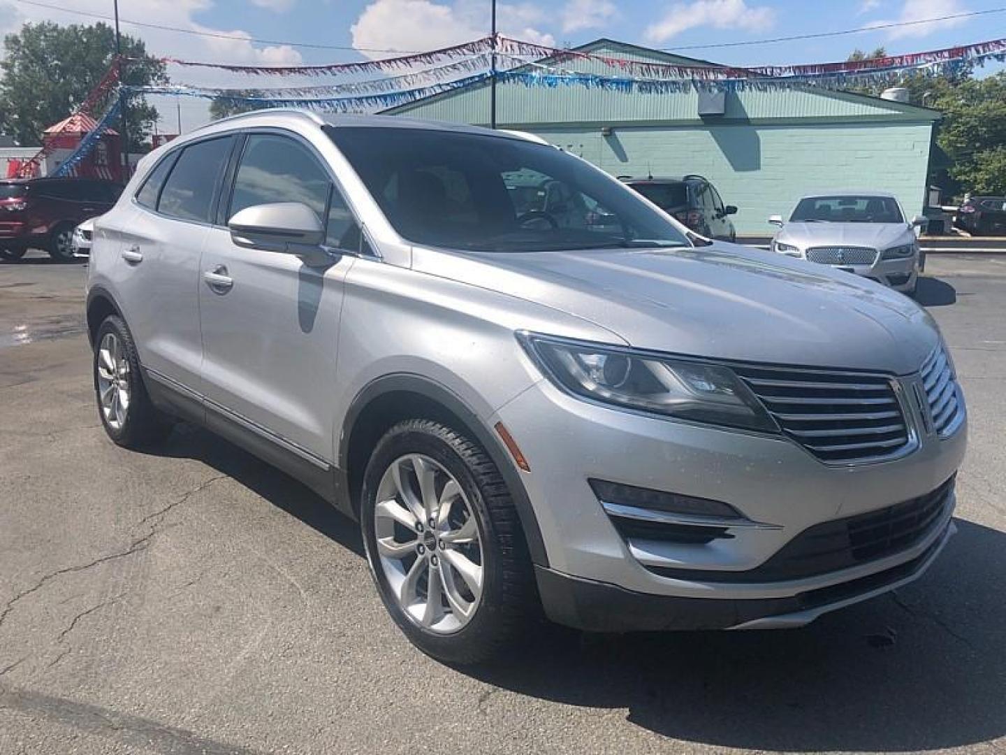 2017 SILVER /BLACK Lincoln MKC Select AWD (5LMCJ2D98HU) with an 2.0L L4 DOHC 16V engine, 6A transmission, located at 3304 Woodville Road, Northwood, OH, 43619, (419) 210-8019, 41.612694, -83.480743 - We are #1 Auto Loan Dealer for Good Bad or No Credit we have hundreds of vehicles to choose from, stop on in or just fill out our online application to get approved for auto financing and see your credit score for free by visiting our website today. We have Low Payment Options and Terms Available - Photo#6