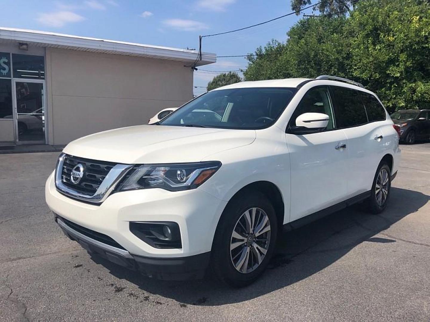 2020 WHITE /BLACK Nissan Pathfinder SL (5N1DR2CN3LC) with an 3.5L V6 DOHC 24V engine, CVT transmission, located at 3304 Woodville Road, Northwood, OH, 43619, (419) 210-8019, 41.612694, -83.480743 - We are #1 Auto Loan Dealer for Good Bad or No Credit we have hundreds of vehicles to choose from, stop on in or just fill out our online application to get approved for auto financing and see your credit score for free by visiting our website today. We have Low Payment Options and Terms Available - Photo#0