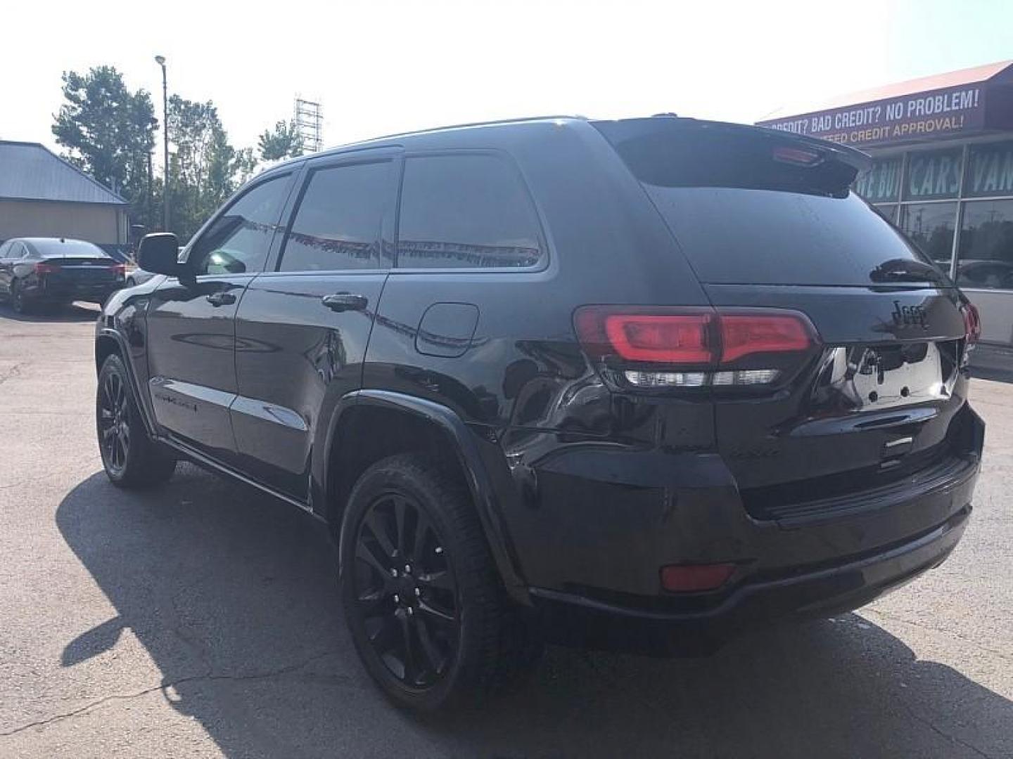 2018 BLACK /BLACK Jeep Grand Cherokee Laredo 4WD (1C4RJFAG8JC) with an 3.6L V6 DOHC 24V engine, 8A transmission, located at 3304 Woodville Road, Northwood, OH, 43619, (419) 210-8019, 41.612694, -83.480743 - Your #1 Destination for Auto Loans and mdash;No Matter Your Credit!At our dealership, we cater to everyone and mdash;whether you have good, bad, or no credit. With hundreds of vehicles to choose from, you can easily find the perfect car, truck, or SUV that fits your needs.Get Approved Today!Visit ou - Photo#2