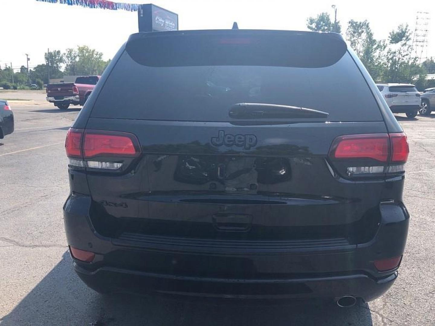 2018 BLACK /BLACK Jeep Grand Cherokee Laredo 4WD (1C4RJFAG8JC) with an 3.6L V6 DOHC 24V engine, 8A transmission, located at 3304 Woodville Road, Northwood, OH, 43619, (419) 210-8019, 41.612694, -83.480743 - Your #1 Destination for Auto Loans and mdash;No Matter Your Credit!At our dealership, we cater to everyone and mdash;whether you have good, bad, or no credit. With hundreds of vehicles to choose from, you can easily find the perfect car, truck, or SUV that fits your needs.Get Approved Today!Visit ou - Photo#3