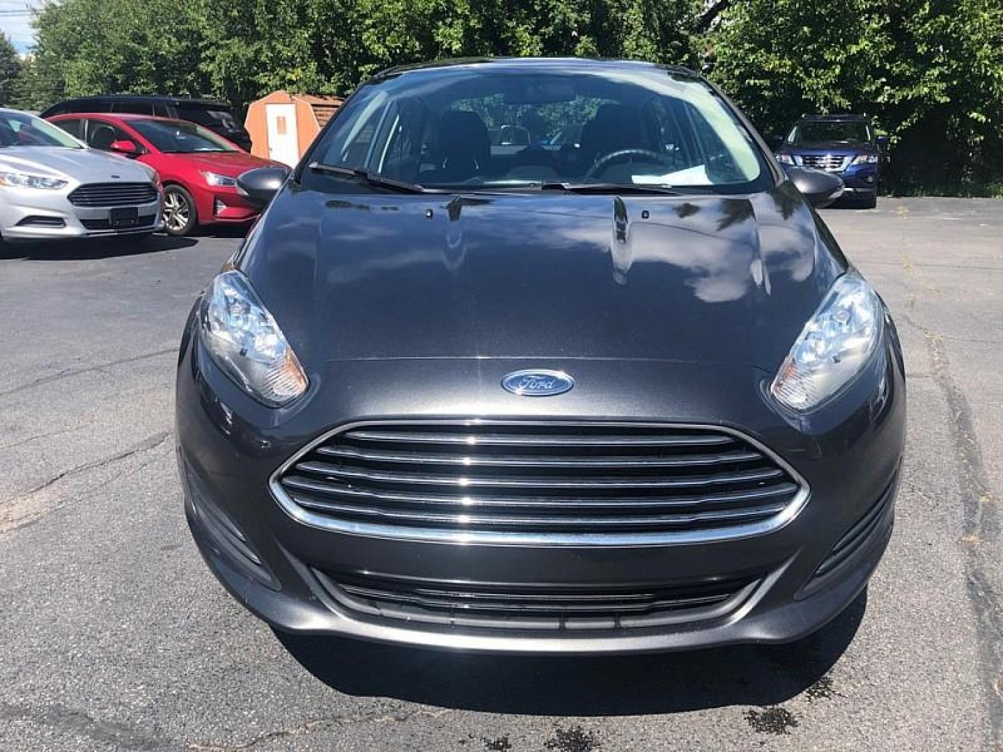 2019 GRAY /BLACK Ford Fiesta SE Sedan (3FADP4BJ8KM) with an 1.6L L4 DOHC 16V engine, Automatic 6-Spd PowerShift w/SelectShift transmission, located at 3304 Woodville Road, Northwood, OH, 43619, (419) 210-8019, 41.612694, -83.480743 - We are #1 Auto Loan Dealer for Good Bad or No Credit we have hundreds of vehicles to choose from, stop on in or just fill out our online application to get approved for auto financing and see your credit score for free by visiting our website today. We have Low Payment Options and Terms Available - Photo#7