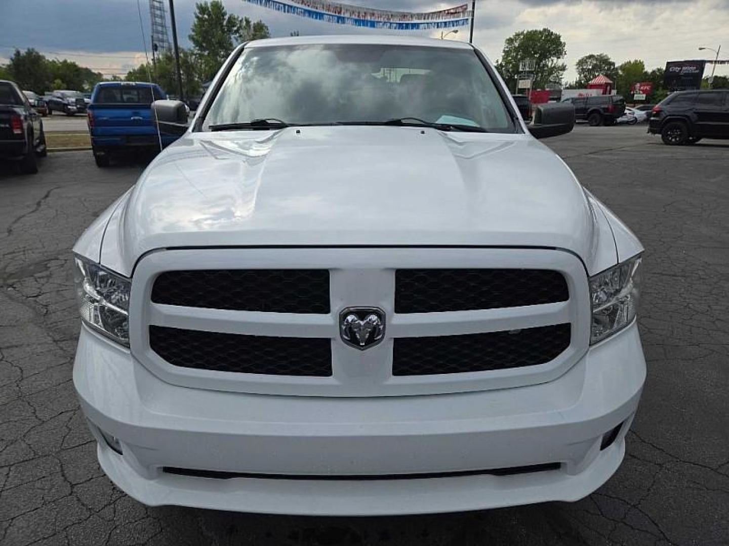 2015 WHITE /GREY RAM 1500 Tradesman Quad Cab 4WD (1C6RR7FT3FS) with an 5.7L V8 OHV 16V engine, 6-Speed Automatic transmission, located at 3304 Woodville Road, Northwood, OH, 43619, (419) 210-8019, 41.612694, -83.480743 - We are #1 Auto Loan Dealer for Good Bad or No Credit we have hundreds of vehicles to choose from, stop on in or just fill out our online application to get approved for auto financing and see your credit score for free by visiting our website today. We have Low Payment Options and Terms Available - Photo#7