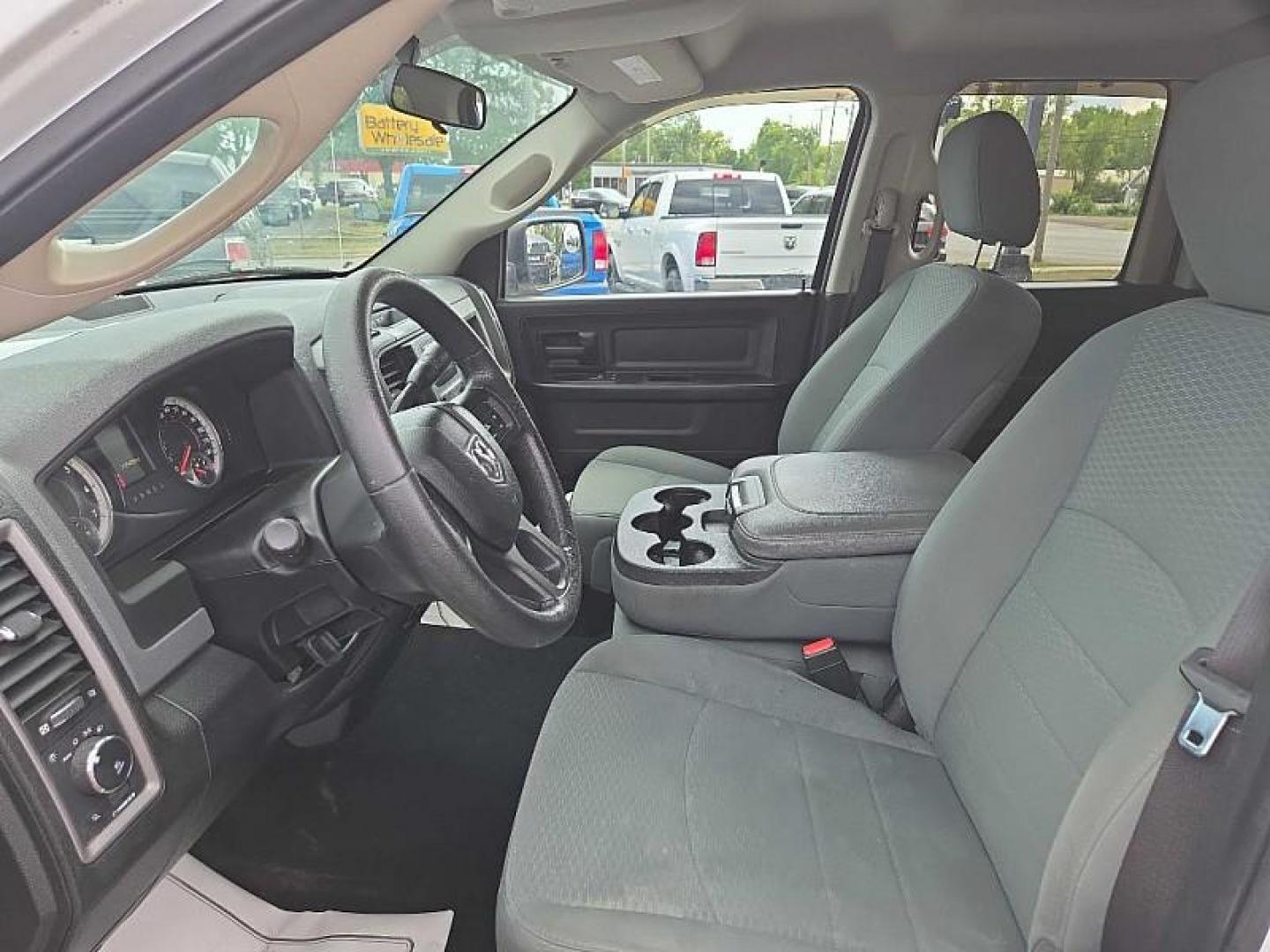 2015 WHITE /GREY RAM 1500 Tradesman Quad Cab 4WD (1C6RR7FT3FS) with an 5.7L V8 OHV 16V engine, 6-Speed Automatic transmission, located at 3304 Woodville Road, Northwood, OH, 43619, (419) 210-8019, 41.612694, -83.480743 - We are #1 Auto Loan Dealer for Good Bad or No Credit we have hundreds of vehicles to choose from, stop on in or just fill out our online application to get approved for auto financing and see your credit score for free by visiting our website today. We have Low Payment Options and Terms Available - Photo#9