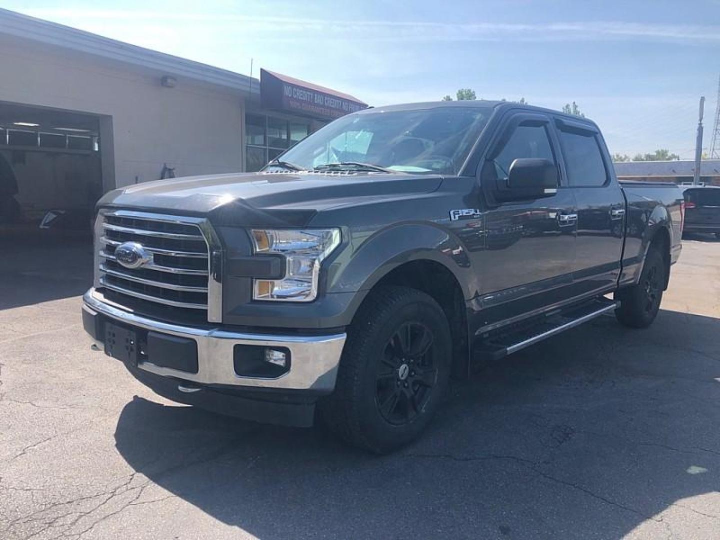 2017 GRAY /GREY Ford F-150 XL SuperCrew 6.5-ft. Bed 4WD (1FTFW1EF5HF) with an 5.0L V8 engine, 6A transmission, located at 3304 Woodville Road, Northwood, OH, 43619, (419) 210-8019, 41.612694, -83.480743 - Your #1 Destination for Auto Loans and mdash;No Matter Your Credit!At our dealership, we cater to everyone and mdash;whether you have good, bad, or no credit. With hundreds of vehicles to choose from, you can easily find the perfect car, truck, or SUV that fits your needs.Get Approved Today!Visit ou - Photo#0