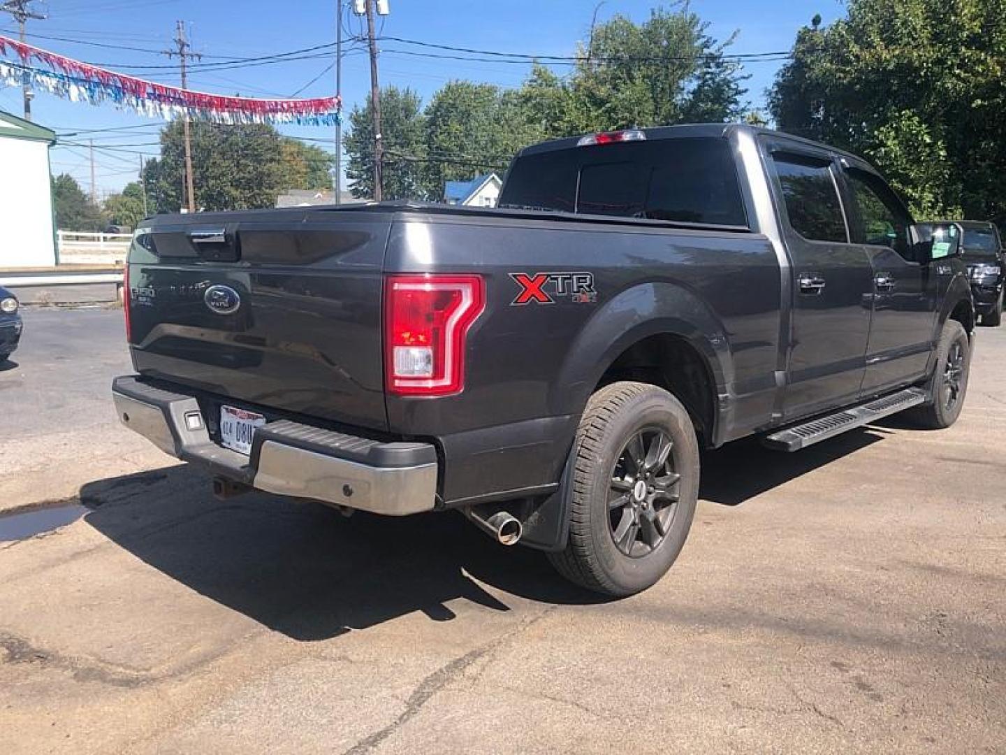 2017 GRAY /GREY Ford F-150 XL SuperCrew 6.5-ft. Bed 4WD (1FTFW1EF5HF) with an 5.0L V8 engine, 6A transmission, located at 3304 Woodville Road, Northwood, OH, 43619, (419) 210-8019, 41.612694, -83.480743 - Your #1 Destination for Auto Loans and mdash;No Matter Your Credit!At our dealership, we cater to everyone and mdash;whether you have good, bad, or no credit. With hundreds of vehicles to choose from, you can easily find the perfect car, truck, or SUV that fits your needs.Get Approved Today!Visit ou - Photo#4