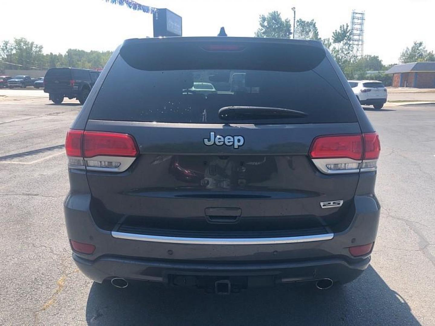 2018 GRAY /BLACK Jeep Grand Cherokee Limited 2WD (1C4RJEBG3JC) with an 3.6L V6 DOHC 24V engine, 8A transmission, located at 3304 Woodville Road, Northwood, OH, 43619, (419) 210-8019, 41.612694, -83.480743 - We are #1 Auto Loan Dealer for Good Bad or No Credit we have hundreds of vehicles to choose from, stop on in or just fill out our online application to get approved for auto financing and see your credit score for free by visiting our website today. We have Low Payment Options and Terms Available - Photo#3