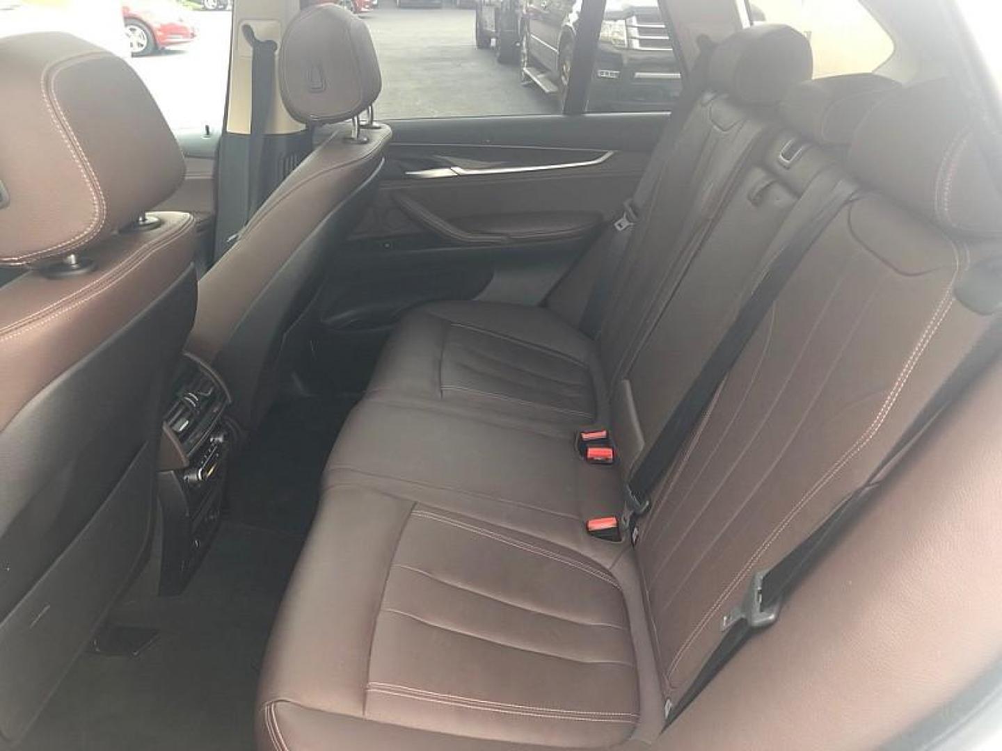 2015 WHITE /BROWN BMW X5 xDrive35i (5UXKR0C54F0) with an 3.0L L6 DOHC 24V engine, 8-Speed Automatic transmission, located at 3304 Woodville Road, Northwood, OH, 43619, (419) 210-8019, 41.612694, -83.480743 - We are #1 Auto Loan Dealer for Good Bad or No Credit we have hundreds of vehicles to choose from, stop on in or just fill out our online application to get approved for auto financing and see your credit score for free by visiting our website today. We have Low Payment Options and Terms Available - Photo#11