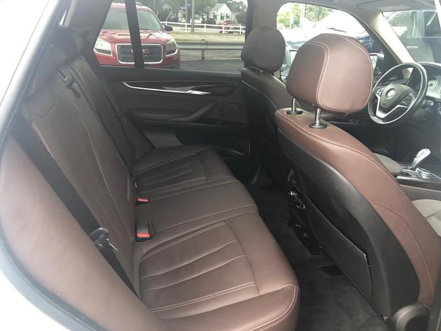 2015 WHITE /BROWN BMW X5 xDrive35i (5UXKR0C54F0) with an 3.0L L6 DOHC 24V engine, 8-Speed Automatic transmission, located at 3304 Woodville Road, Northwood, OH, 43619, (419) 210-8019, 41.612694, -83.480743 - We are #1 Auto Loan Dealer for Good Bad or No Credit we have hundreds of vehicles to choose from, stop on in or just fill out our online application to get approved for auto financing and see your credit score for free by visiting our website today. We have Low Payment Options and Terms Available - Photo#15