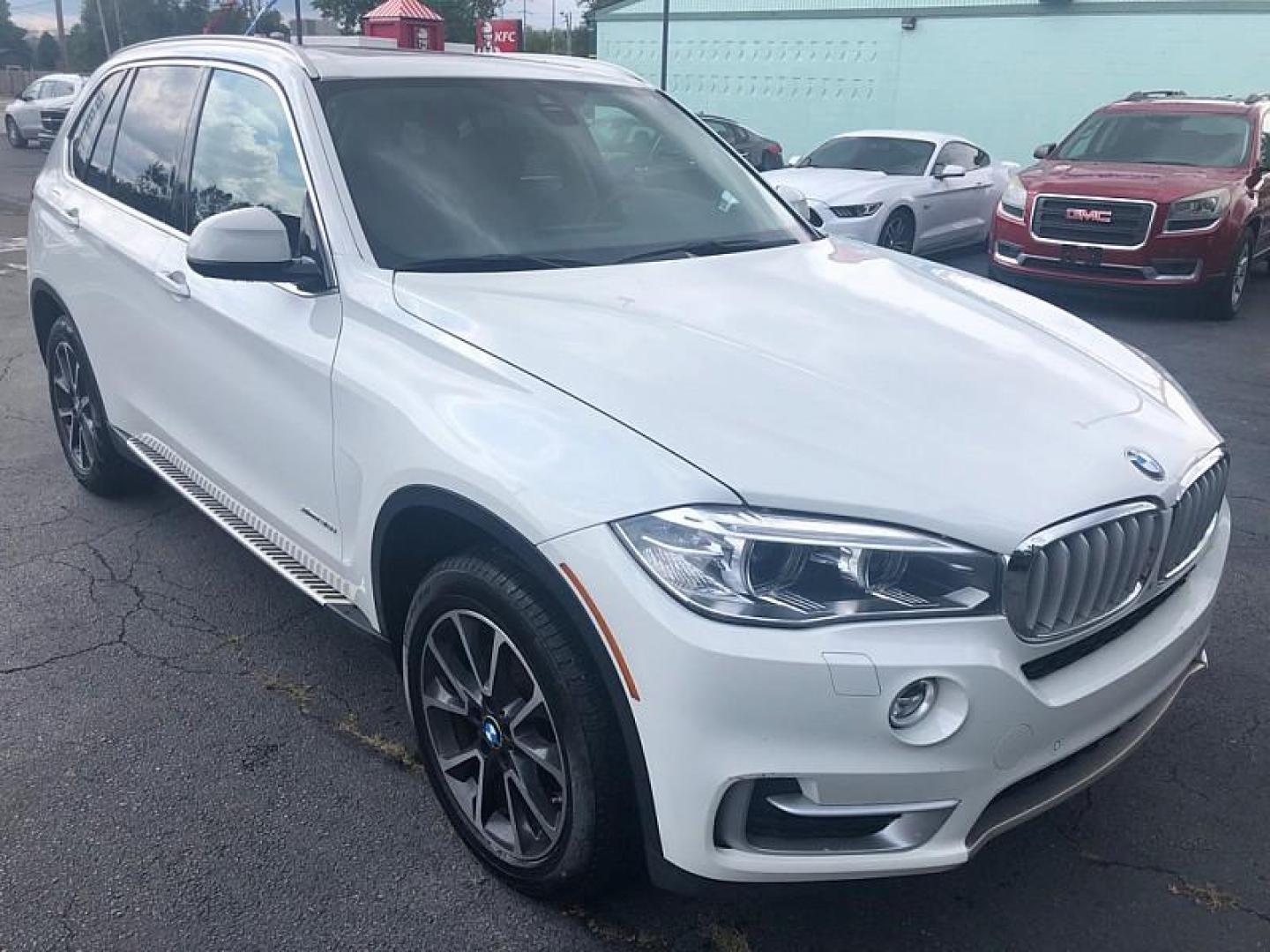 2015 WHITE /BROWN BMW X5 xDrive35i (5UXKR0C54F0) with an 3.0L L6 DOHC 24V engine, 8-Speed Automatic transmission, located at 3304 Woodville Road, Northwood, OH, 43619, (419) 210-8019, 41.612694, -83.480743 - We are #1 Auto Loan Dealer for Good Bad or No Credit we have hundreds of vehicles to choose from, stop on in or just fill out our online application to get approved for auto financing and see your credit score for free by visiting our website today. We have Low Payment Options and Terms Available - Photo#6